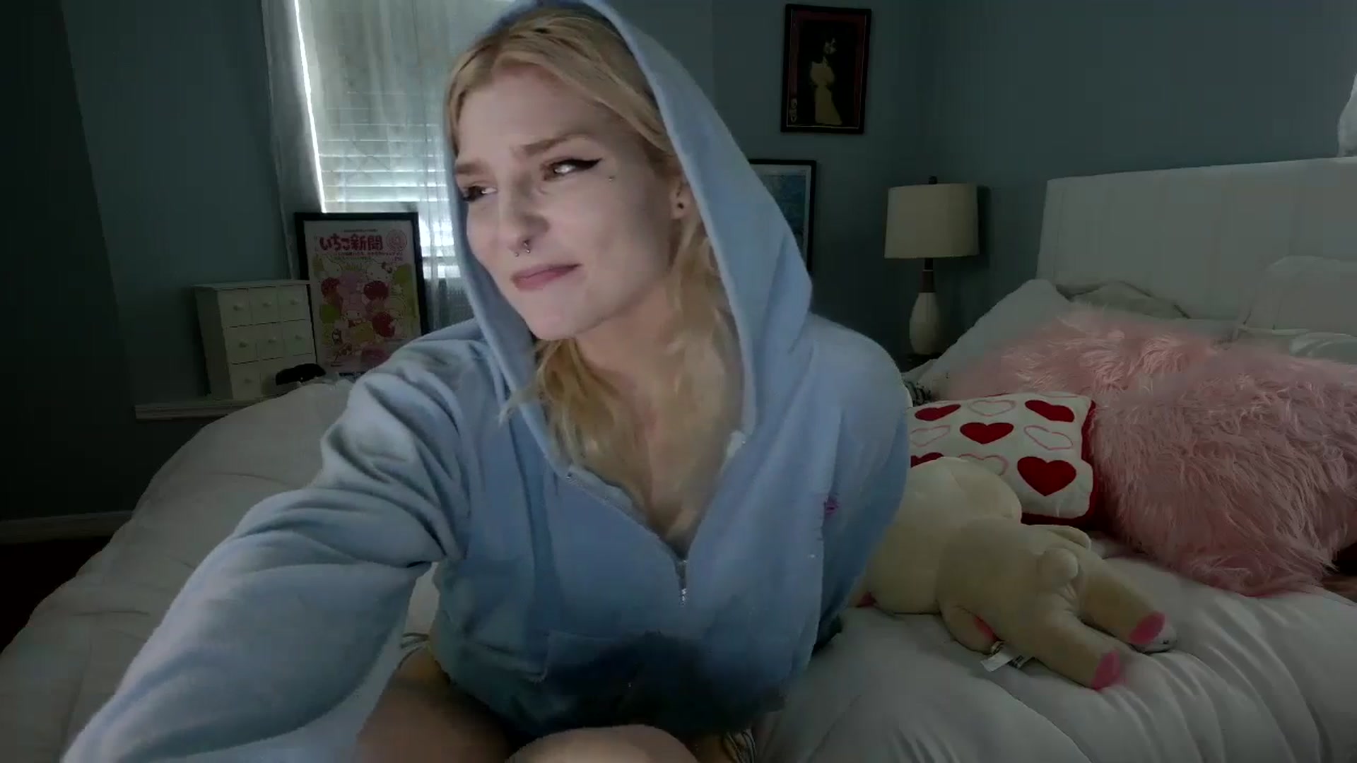Gallery image thumbnail from DuckChan0's myfreecams stream on, 02/07/2024, 20:39 image 3 of 20
