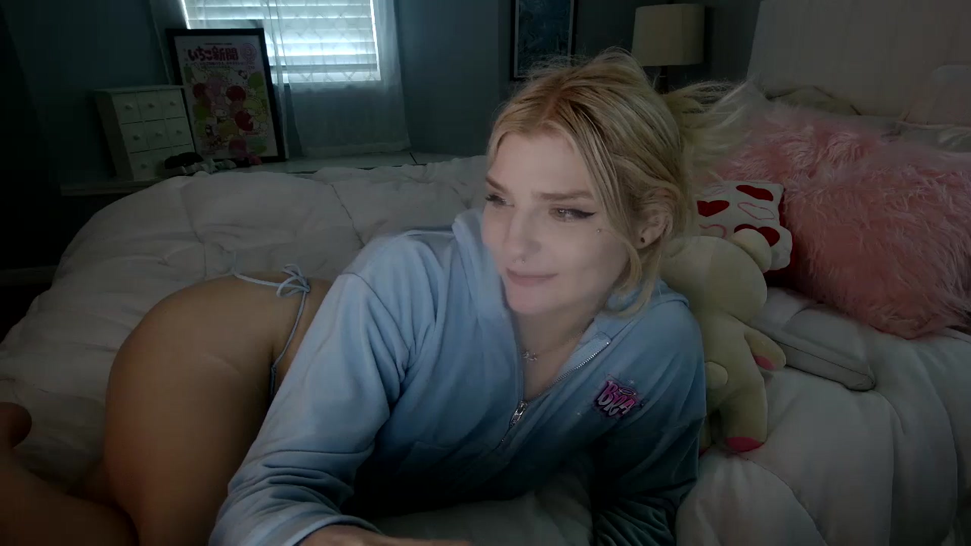 Gallery image thumbnail from DuckChan0's myfreecams stream on, 02/07/2024, 20:39 image 12 of 20