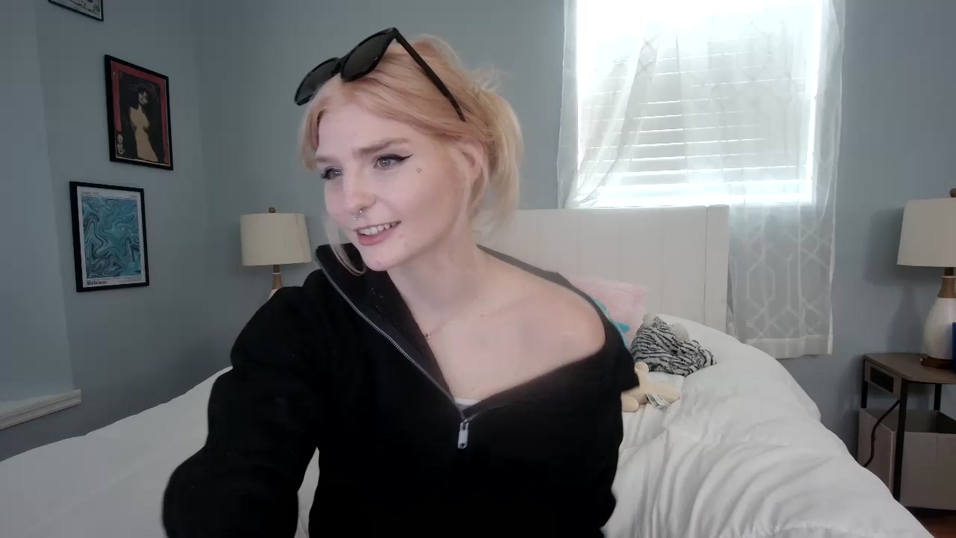 Gallery image thumbnail from DuckChan0's myfreecams stream on, 02/08/2024, 20:00 image 15 of 20