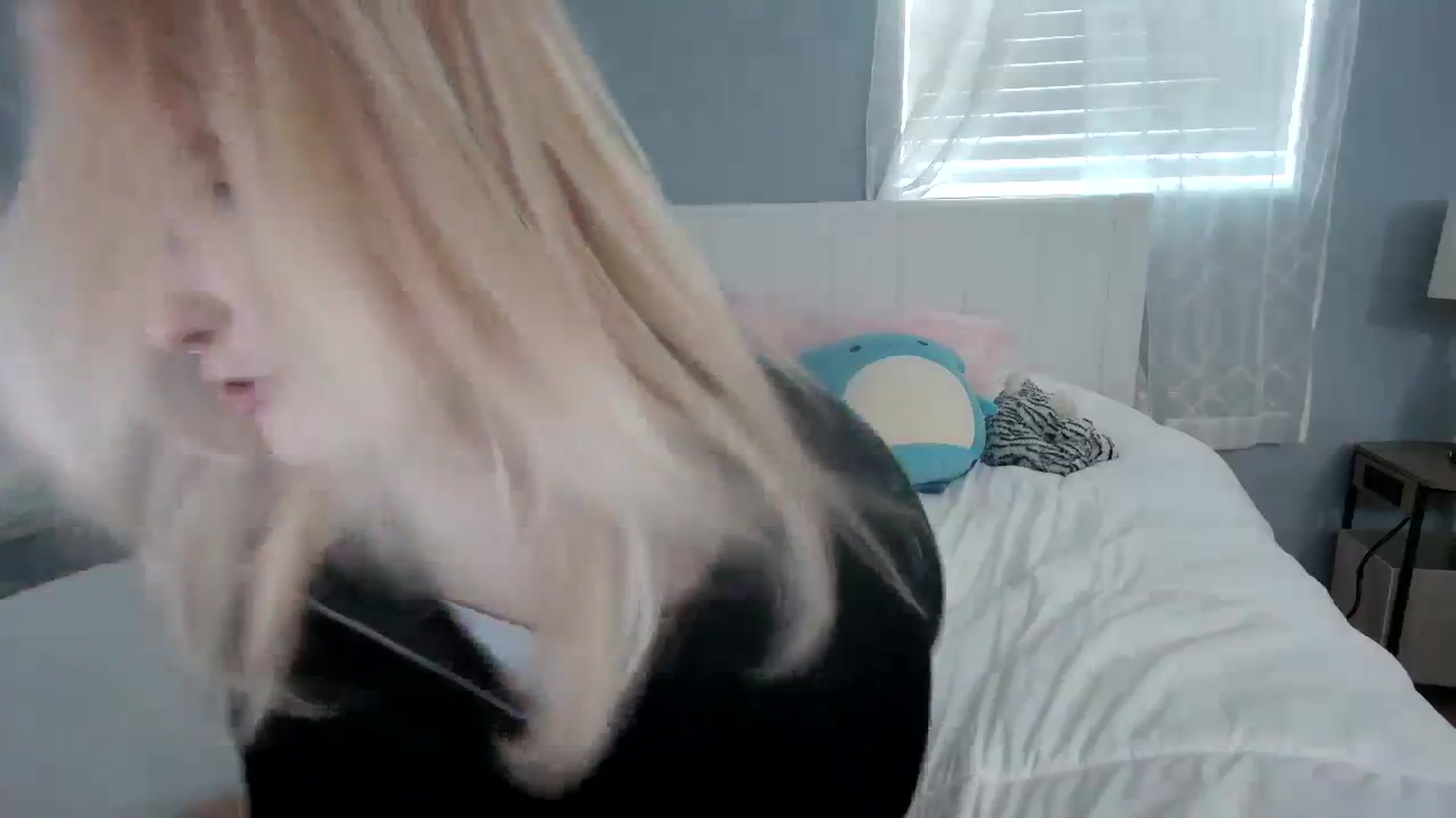 Gallery image thumbnail from DuckChan0's myfreecams stream on, 02/08/2024, 20:00 image 9 of 20