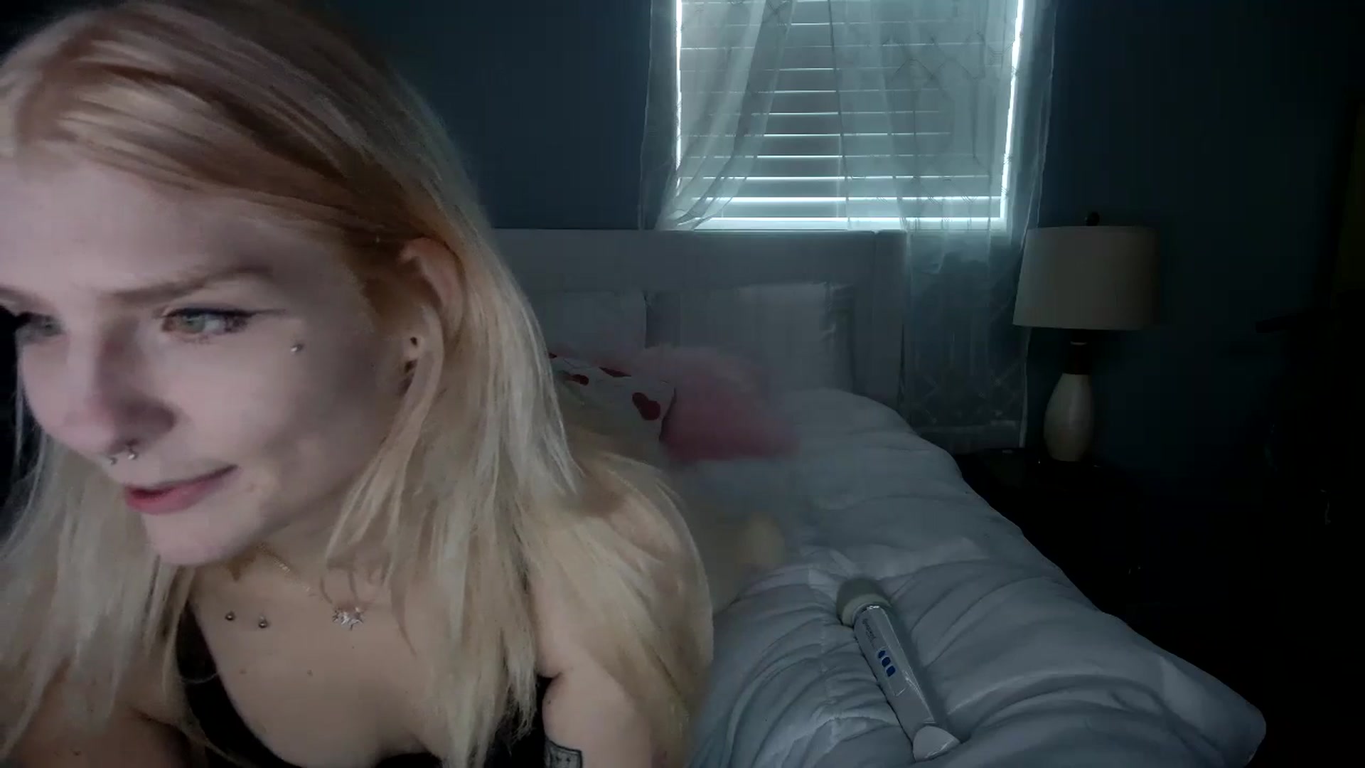 Gallery image thumbnail from DuckChan0's myfreecams stream on, 02/10/2024, 22:27 image 17 of 20