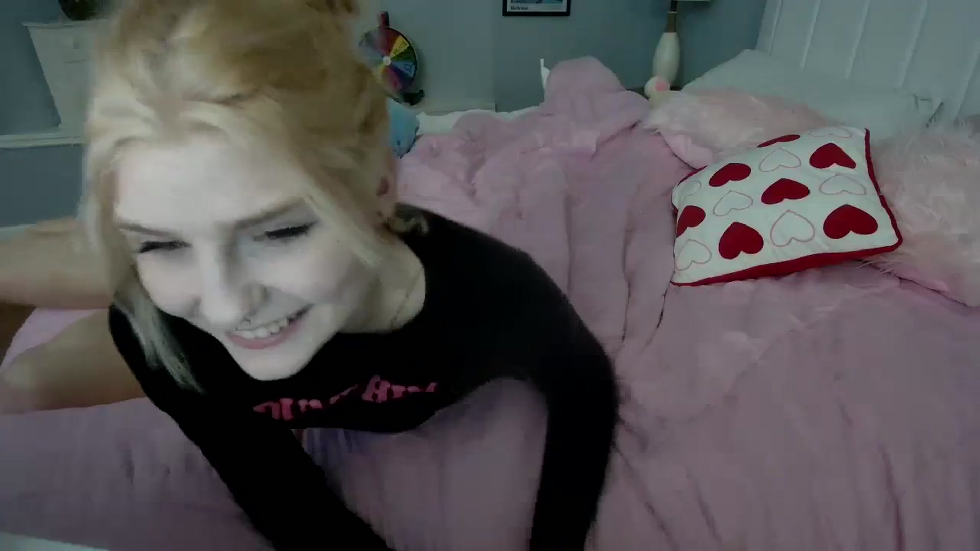 Gallery image thumbnail from DuckChan0's myfreecams stream on, 02/18/2024, 23:32 image 8 of 20