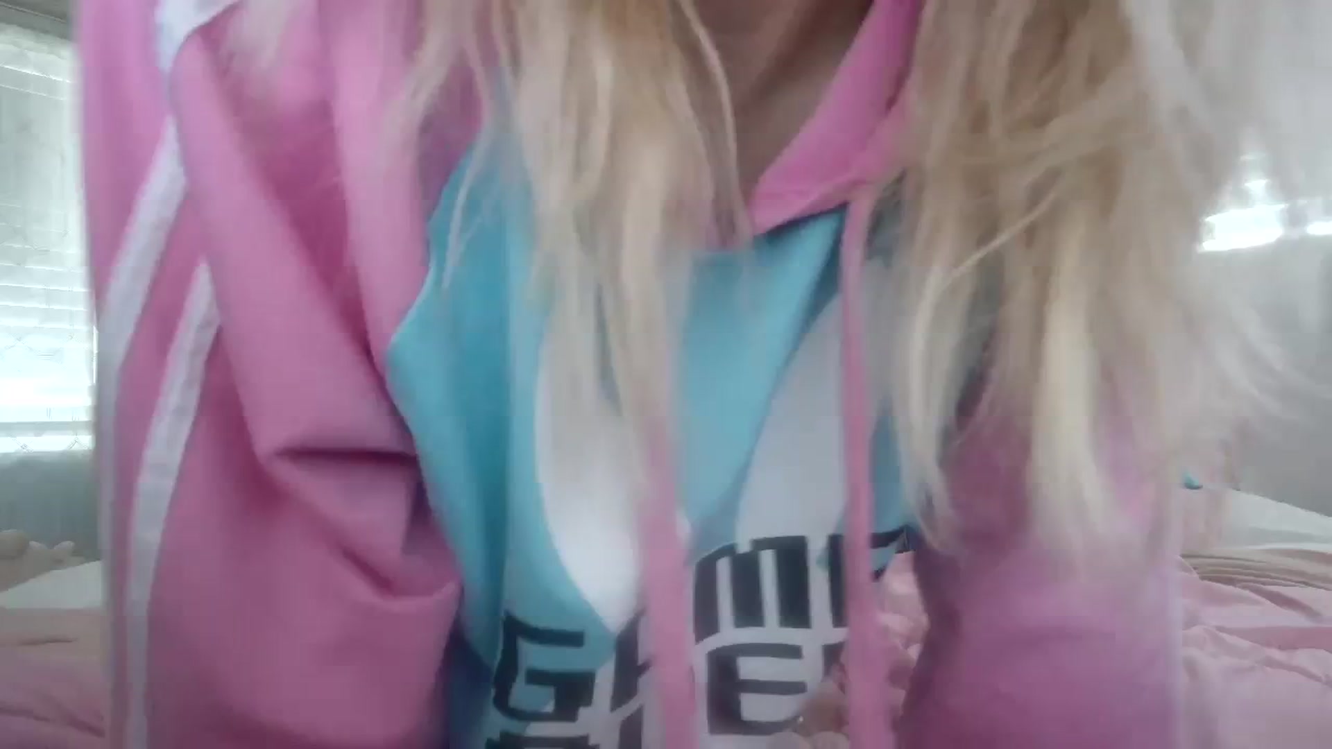 Gallery image thumbnail from DuckChan0's myfreecams stream on, 02/19/2024, 17:15 image 19 of 20