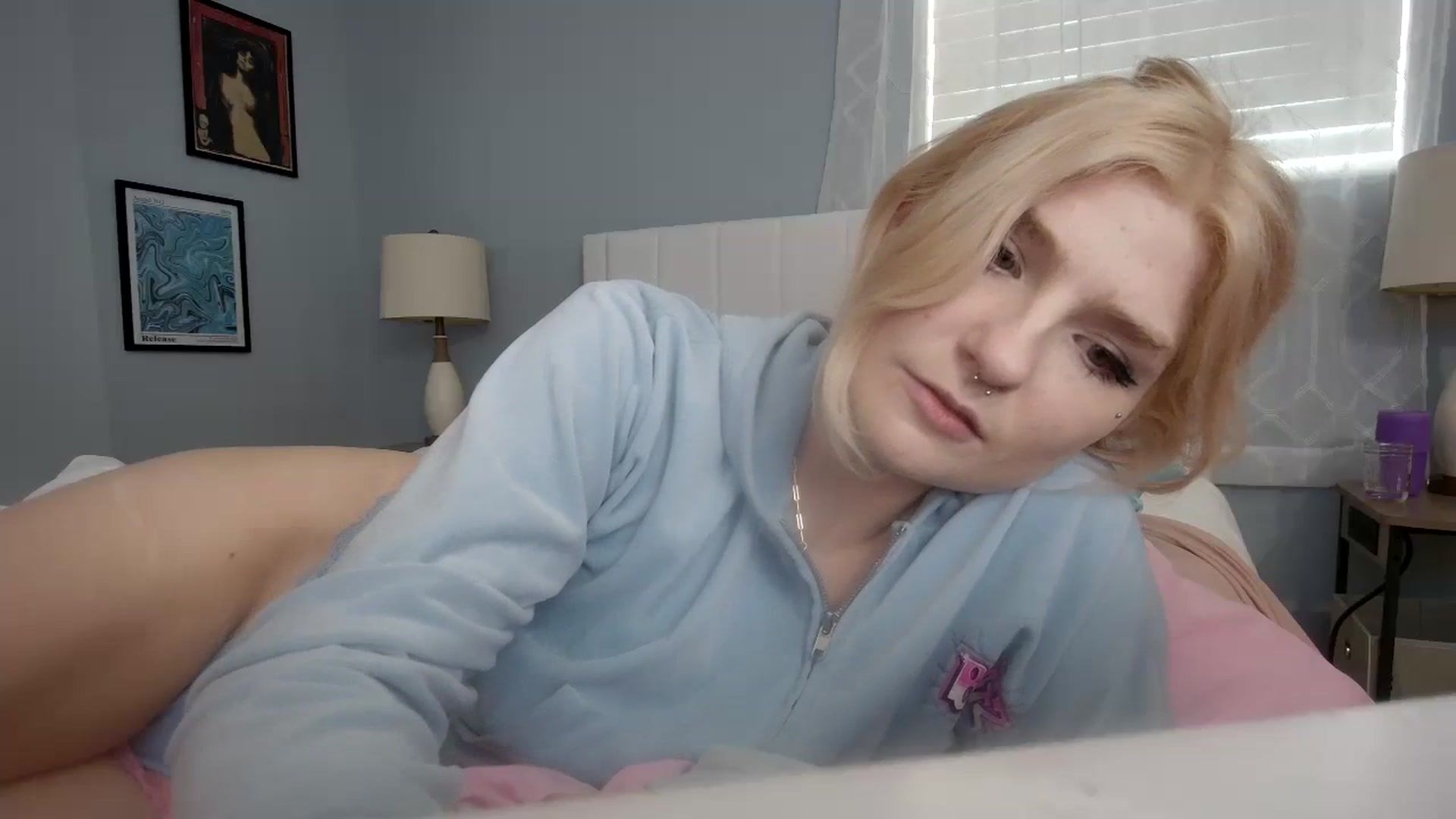 Gallery image thumbnail from DuckChan0's myfreecams stream on, 02/19/2024, 19:58 image 7 of 20