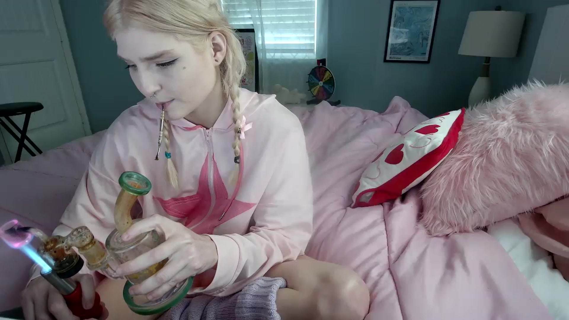 Gallery image thumbnail from DuckChan0's myfreecams stream on, 02/20/2024, 16:56 image 15 of 20