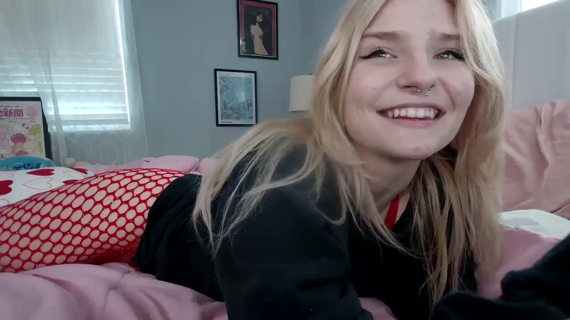 Gallery image thumbnail from DuckChan0's myfreecams stream on, 02/21/2024, 17:55 image 12 of 20