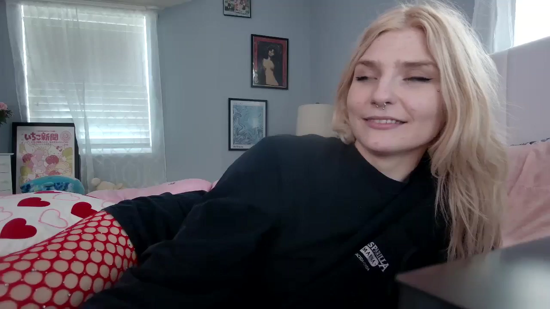 Gallery image thumbnail from DuckChan0's myfreecams stream on, 02/21/2024, 17:55 image 16 of 20