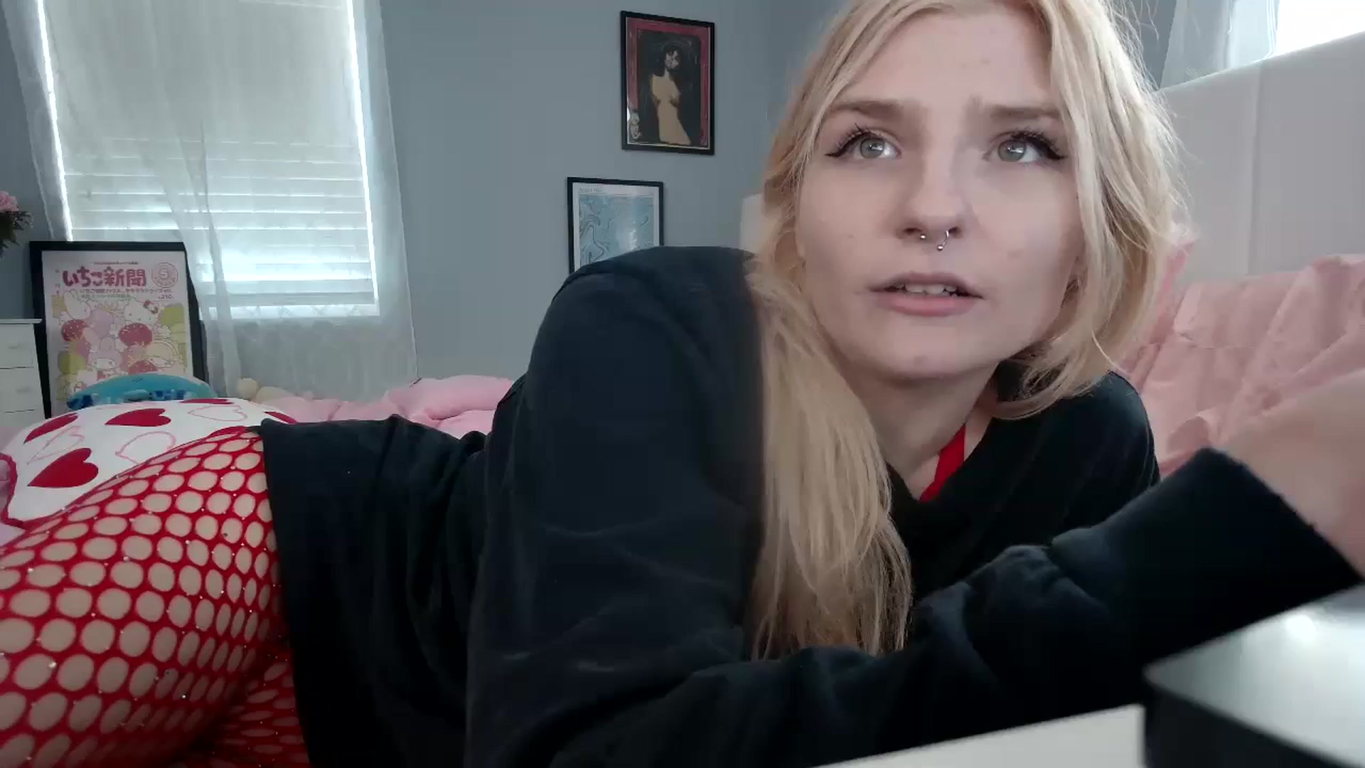 Gallery image thumbnail from DuckChan0's myfreecams stream on, 02/21/2024, 17:55 image 7 of 20