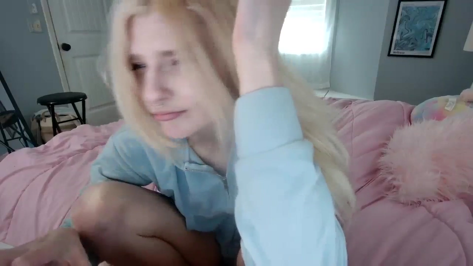 Gallery image thumbnail from DuckChan0's myfreecams stream on, 02/22/2024, 18:41 image 9 of 20