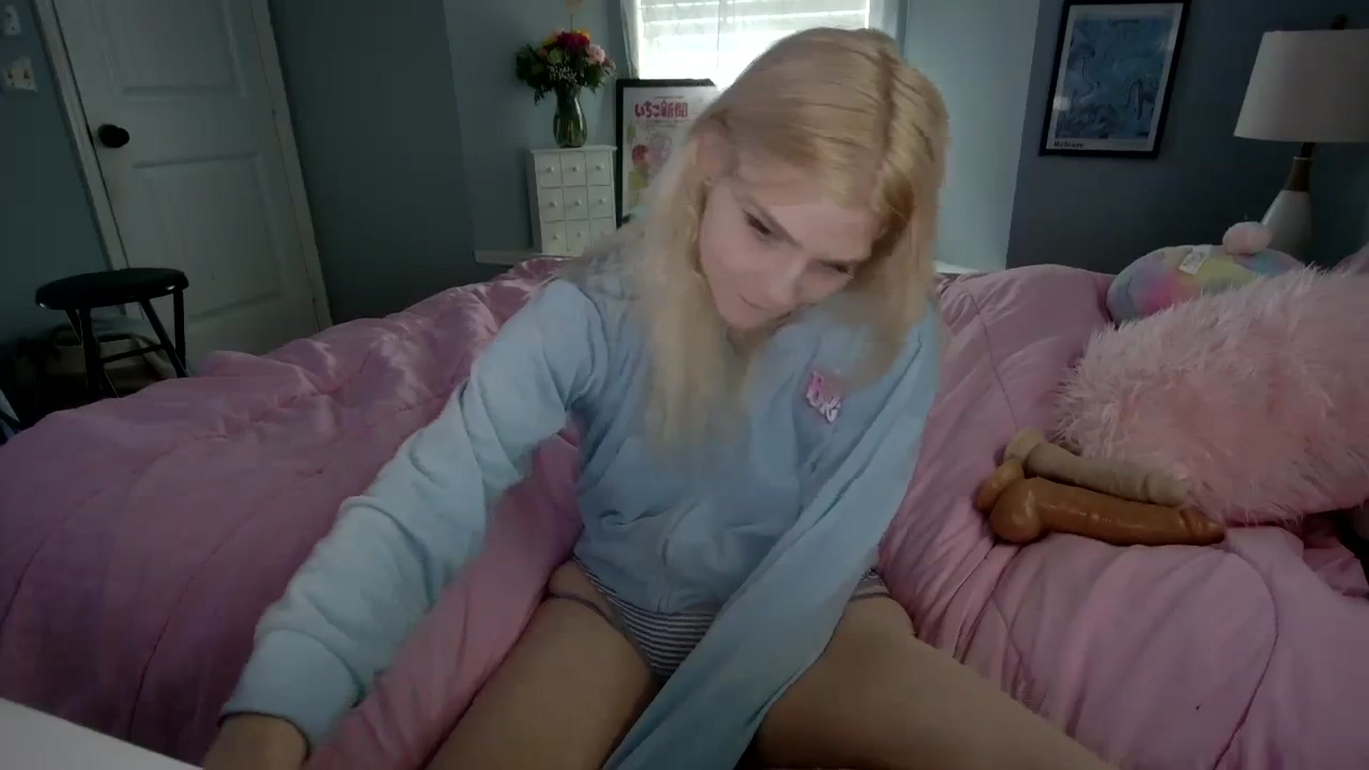 Gallery image thumbnail from DuckChan0's myfreecams stream on, 02/22/2024, 18:41 image 6 of 20