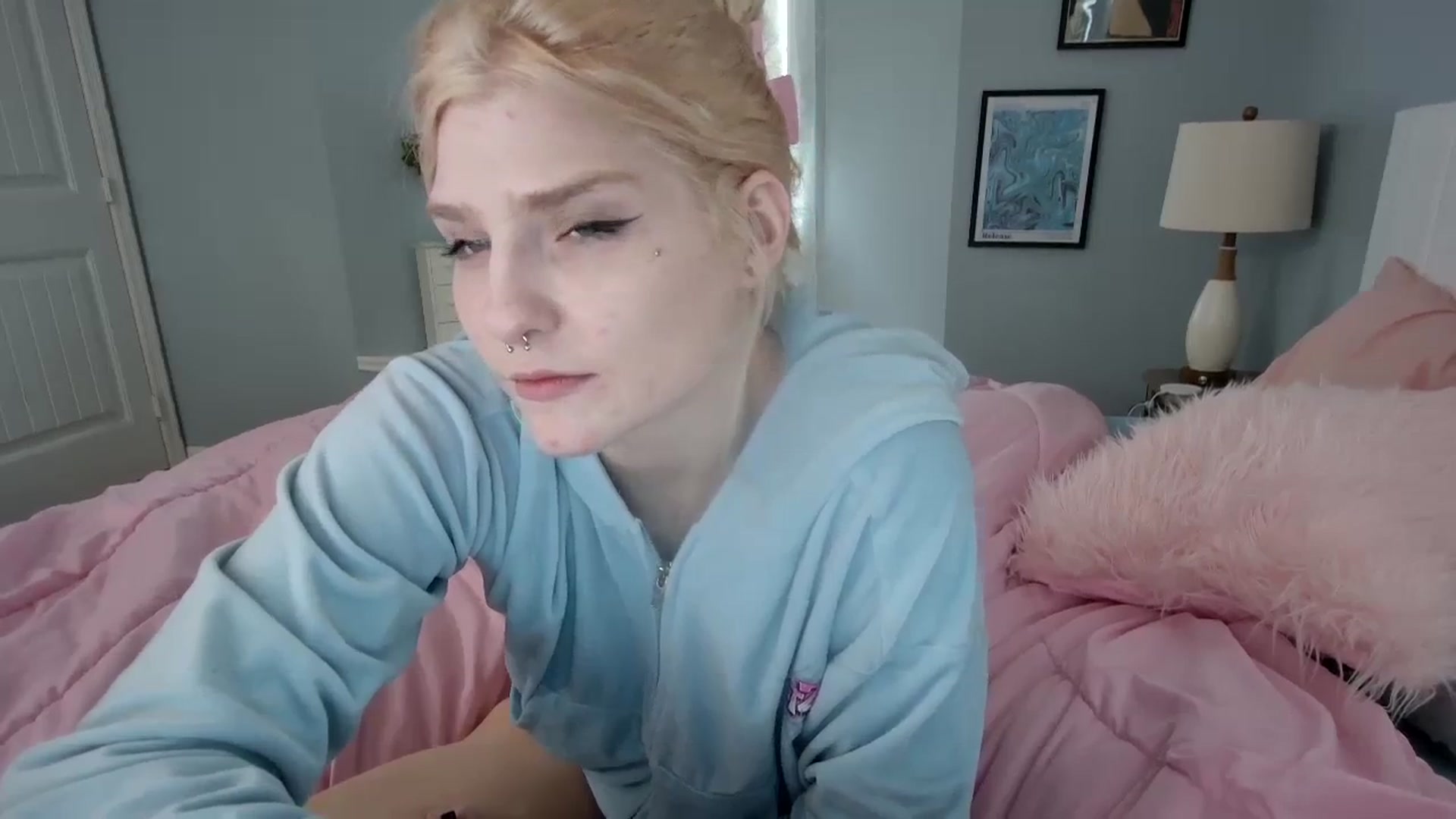 Gallery image thumbnail from DuckChan0's myfreecams stream on, 02/22/2024, 18:41 image 17 of 20