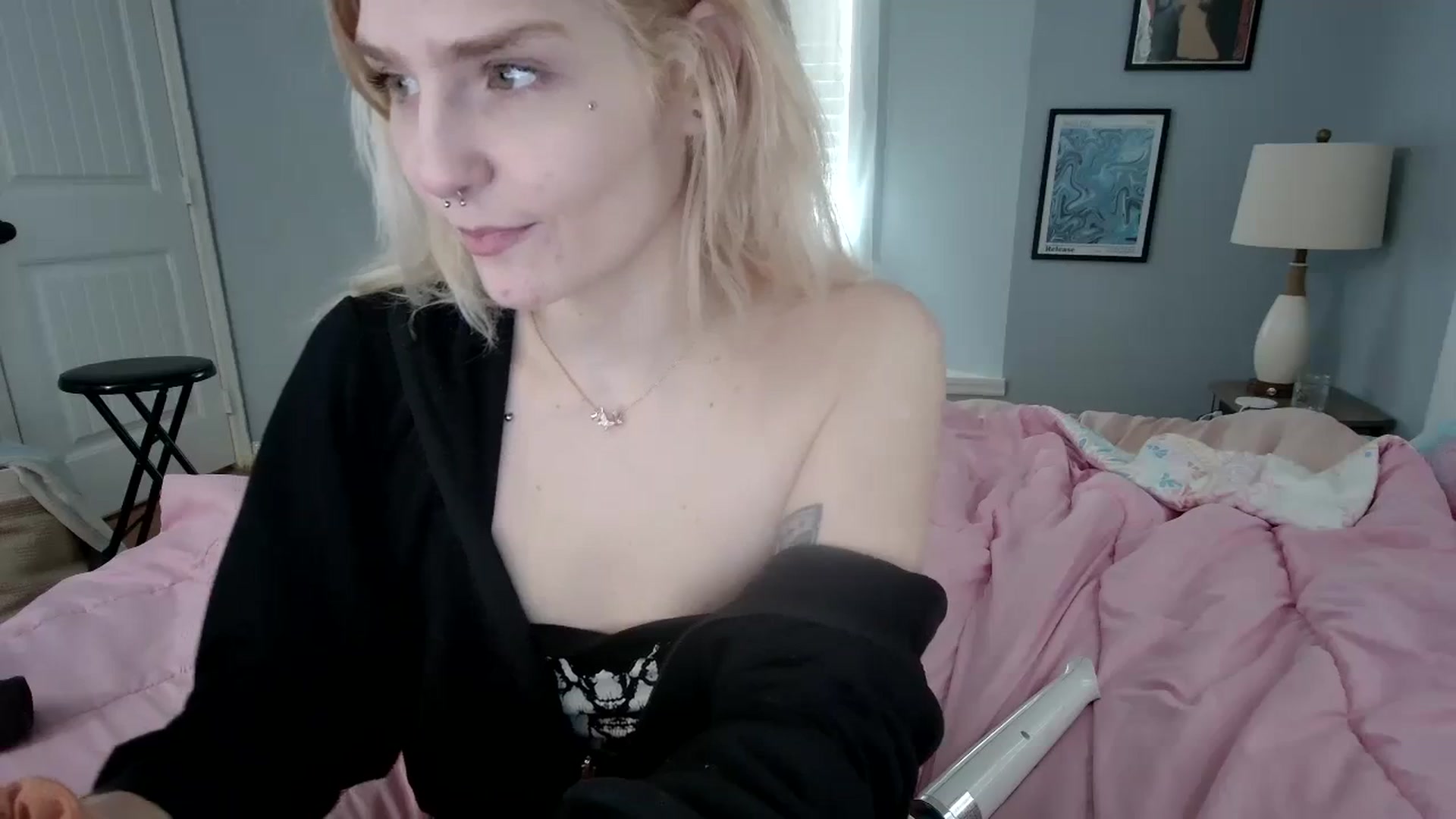 Gallery image thumbnail from DuckChan0's myfreecams stream on, 02/23/2024, 16:10 image 20 of 20