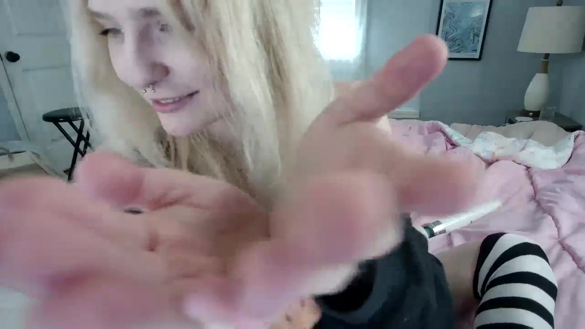 Gallery image thumbnail from DuckChan0's myfreecams stream on, 02/23/2024, 16:10 image 12 of 20