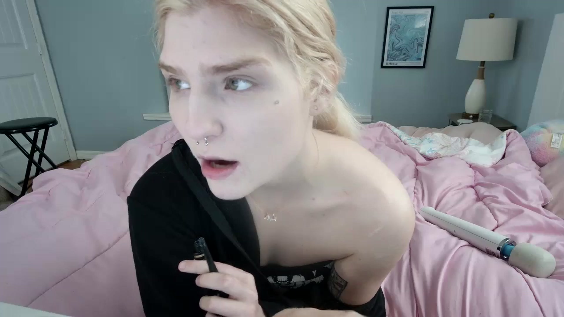 Gallery image thumbnail from DuckChan0's myfreecams stream on, 02/23/2024, 16:10 image 3 of 20