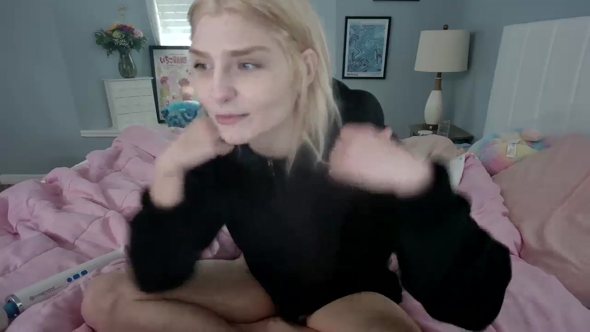 Gallery image thumbnail from DuckChan0's myfreecams stream on, 02/23/2024, 17:13 image 13 of 20