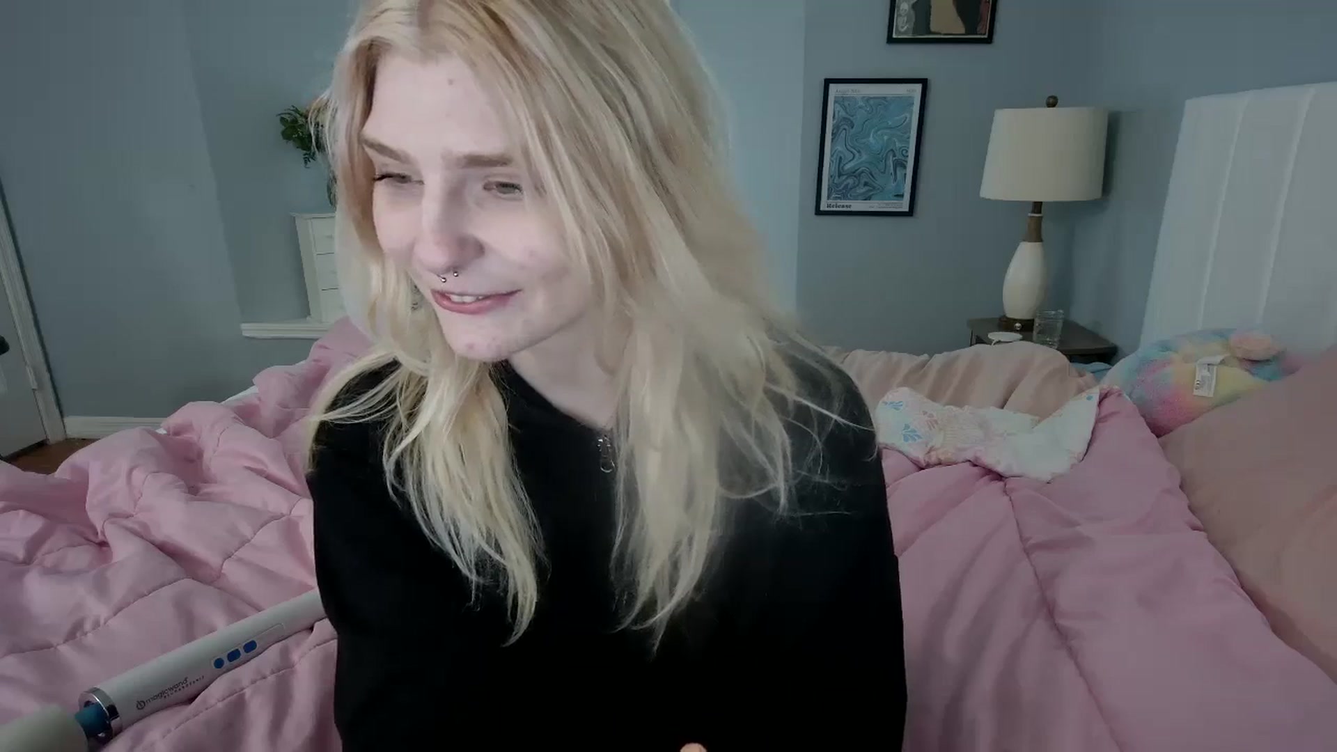 Gallery image thumbnail from DuckChan0's myfreecams stream on, 02/23/2024, 17:13 image 15 of 20