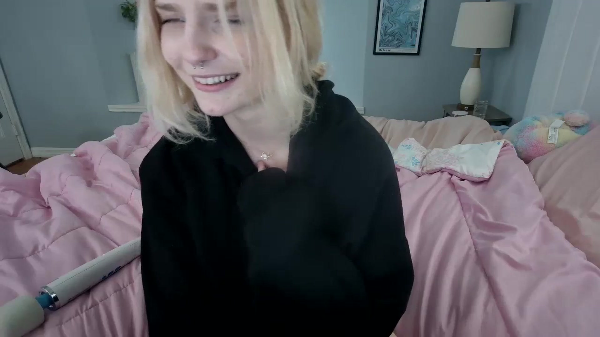 Gallery image thumbnail from DuckChan0's myfreecams stream on, 02/23/2024, 17:13 image 18 of 20
