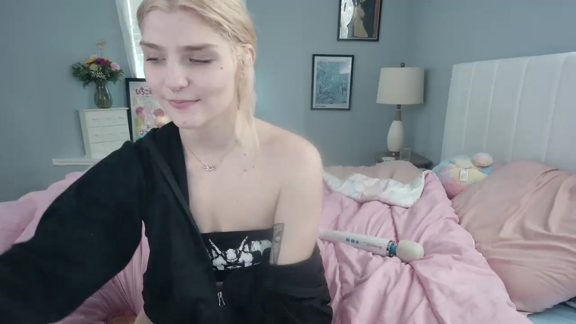 Gallery image thumbnail from DuckChan0's myfreecams stream on, 02/23/2024, 17:13 image 4 of 20