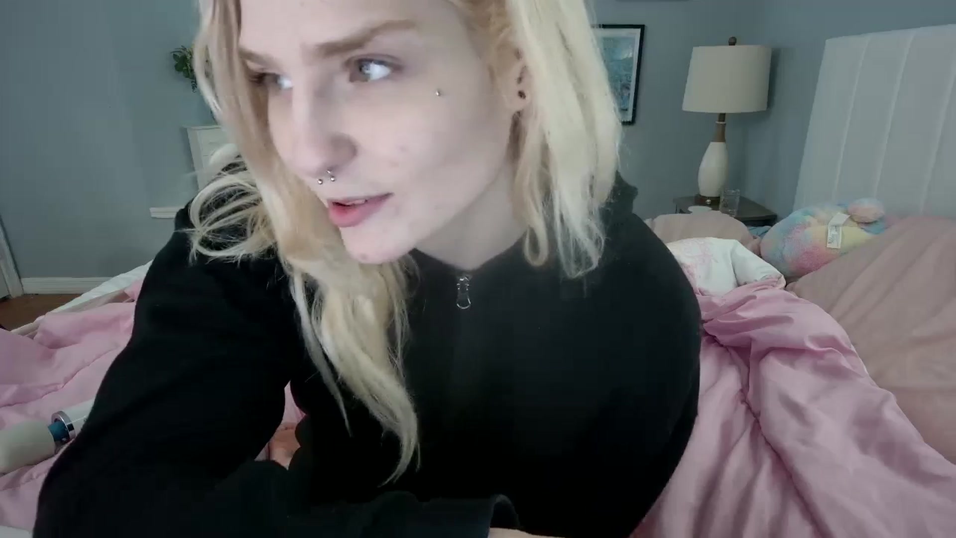 Gallery image thumbnail from DuckChan0's myfreecams stream on, 02/23/2024, 17:56 image 13 of 20