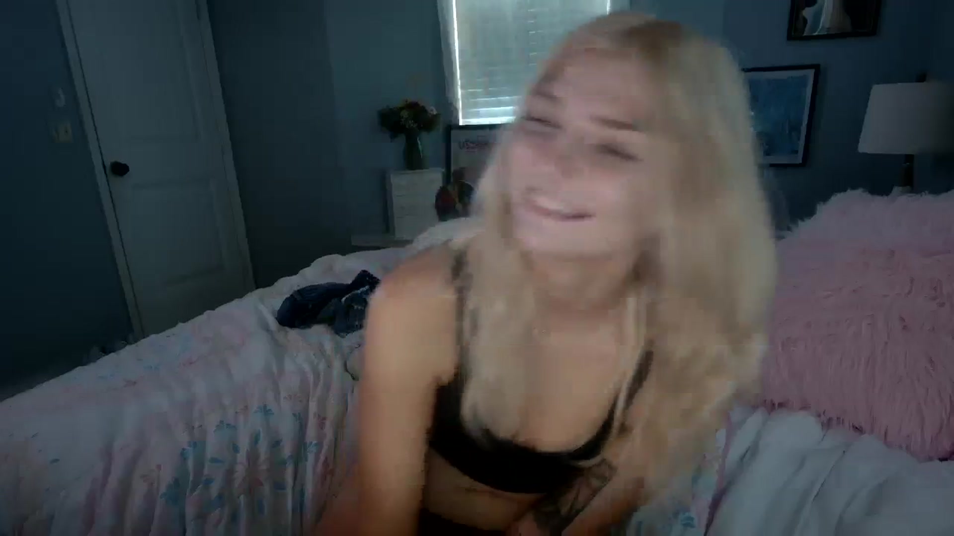 Gallery image thumbnail from DuckChan0's myfreecams stream on, 02/25/2024, 19:48 image 18 of 20