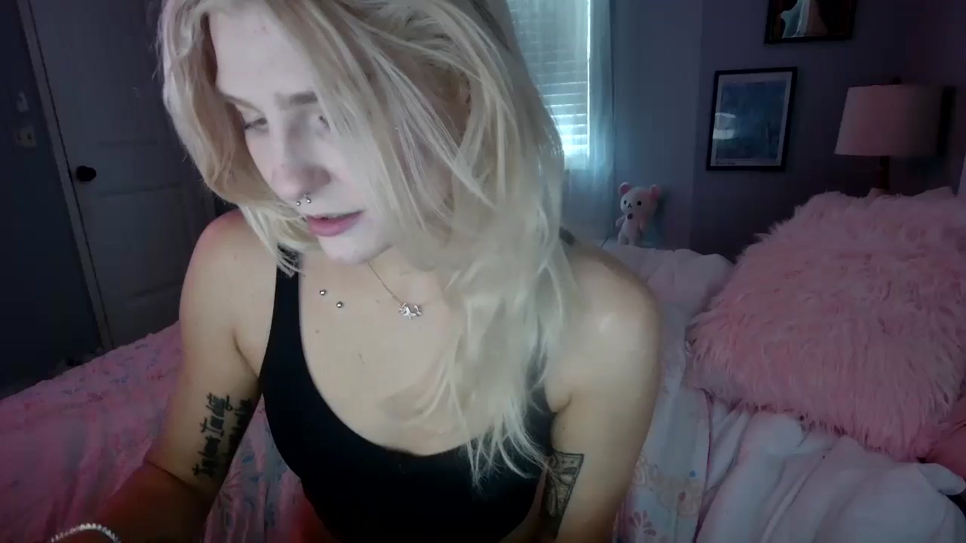 Gallery image thumbnail from DuckChan0's myfreecams stream on, 02/25/2024, 19:48 image 20 of 20