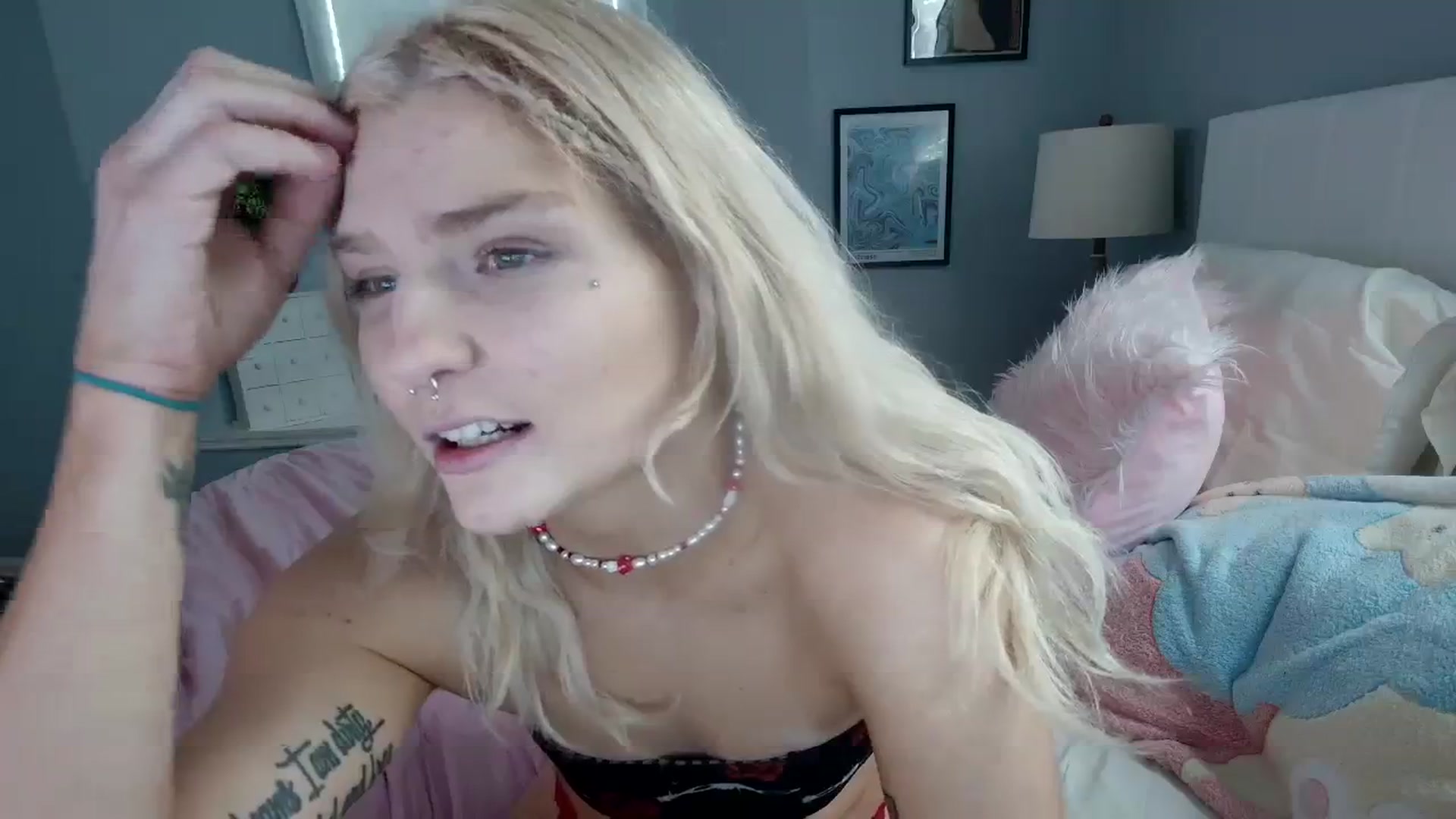 Gallery image thumbnail from DuckChan0's myfreecams stream on, 02/28/2024, 16:17 image 19 of 20