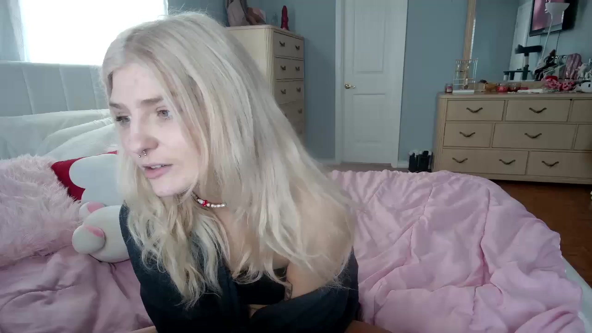Gallery image thumbnail from DuckChan0's myfreecams stream on, 03/01/2024, 15:54 image 6 of 20