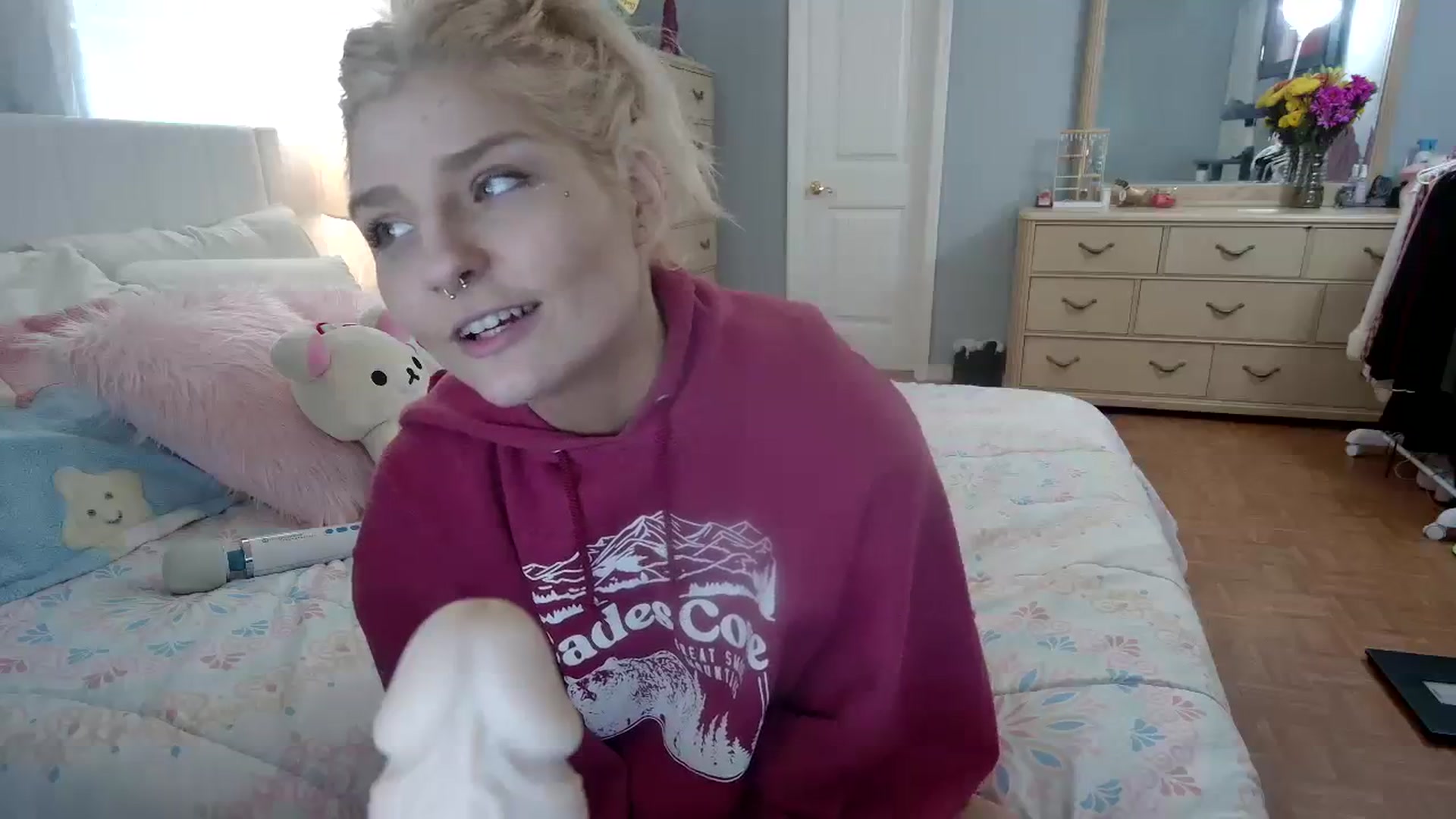 Gallery image thumbnail from DuckChan0's myfreecams stream on, 03/02/2024, 17:58 image 17 of 20