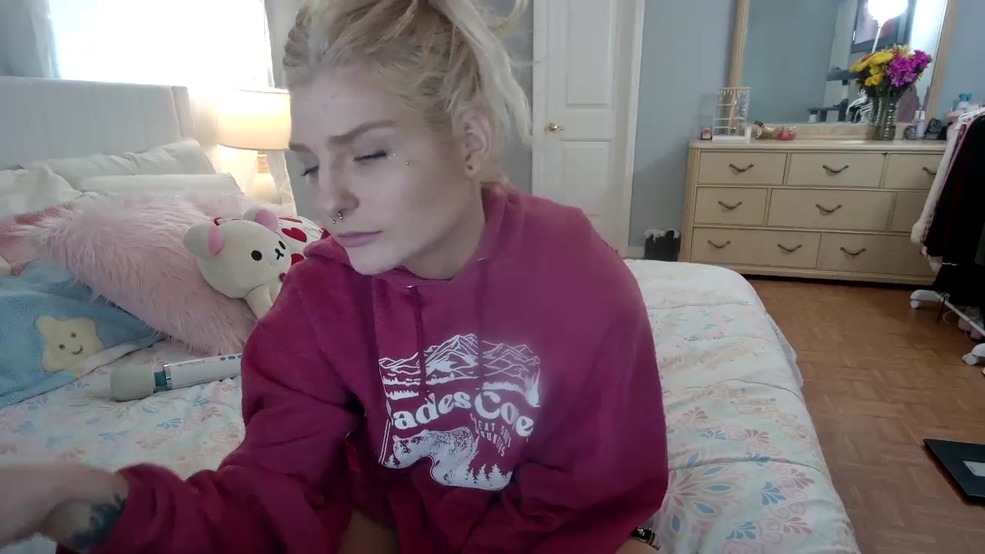 Gallery image thumbnail from DuckChan0's myfreecams stream on, 03/02/2024, 17:58 image 16 of 20