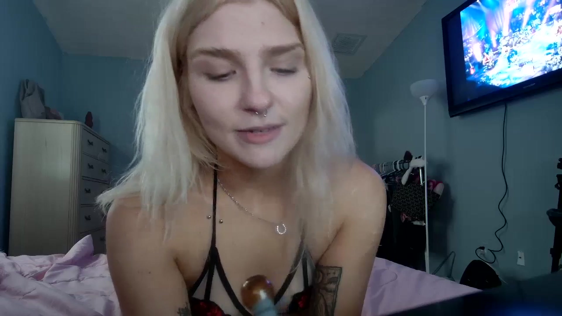 Gallery image thumbnail from DuckChan0's myfreecams stream on, 03/05/2024, 16:56 image 16 of 20