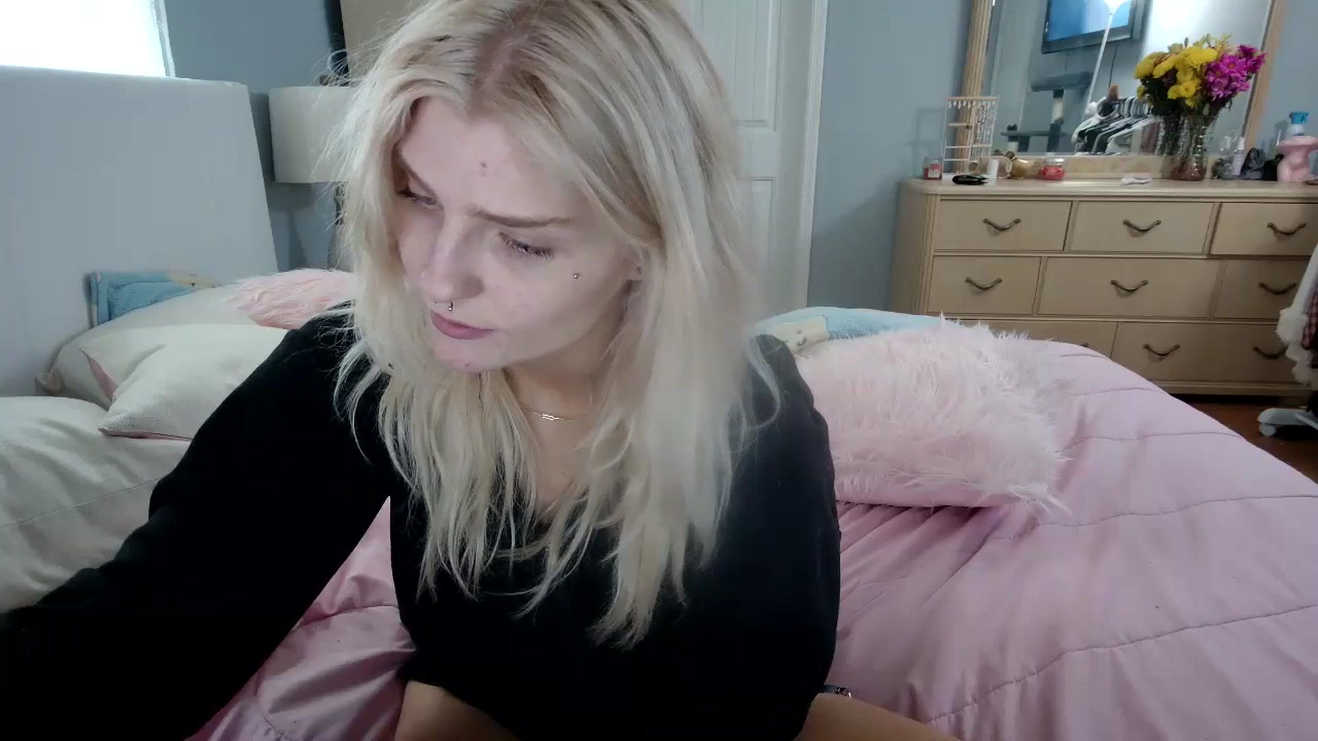 Gallery image thumbnail from DuckChan0's myfreecams stream on, 03/06/2024, 17:36 image 20 of 20