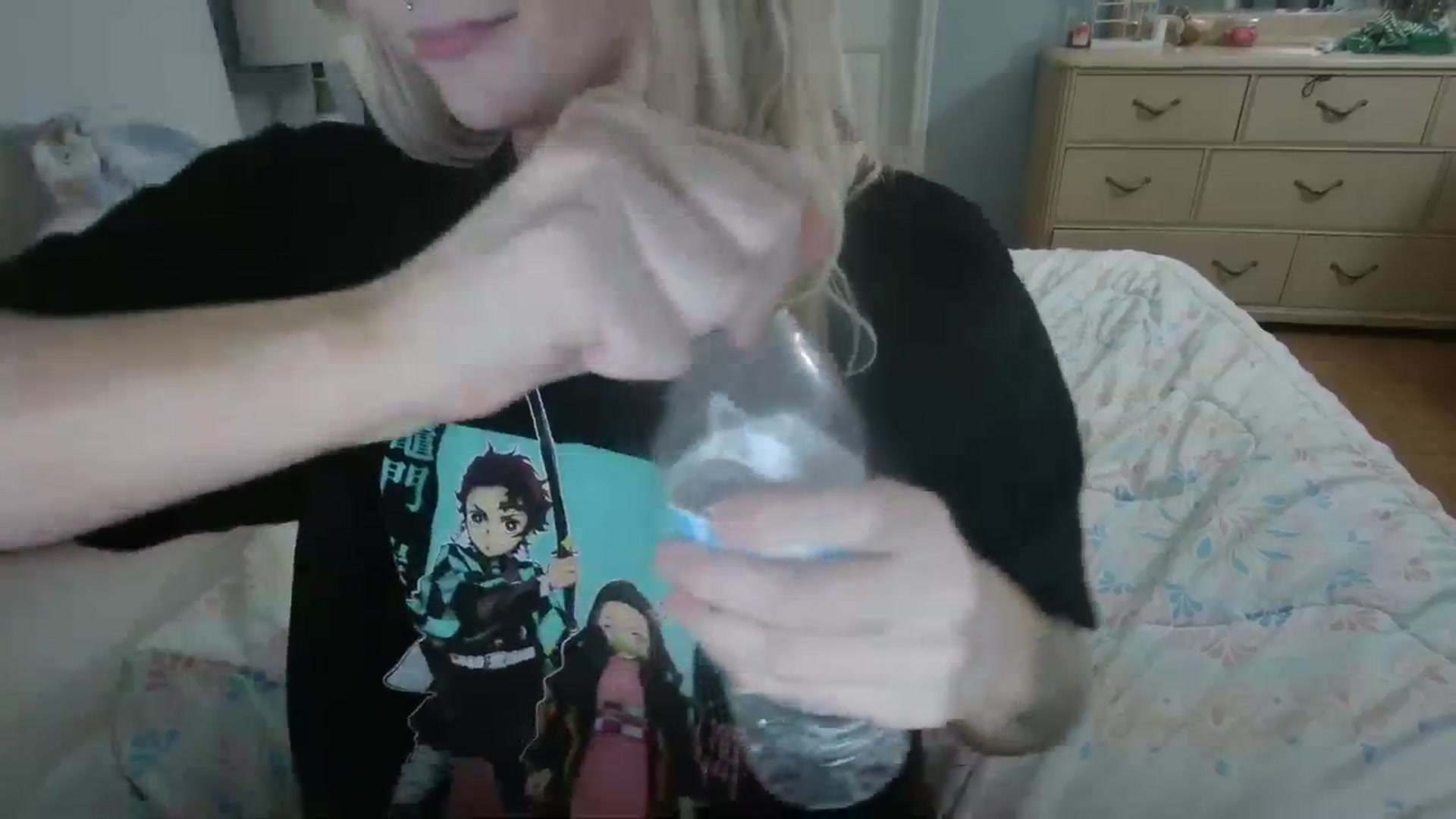 Gallery image thumbnail from DuckChan0's myfreecams stream on, 03/07/2024, 17:41 image 13 of 20