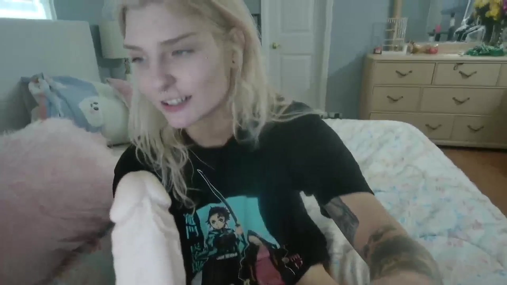 Gallery image thumbnail from DuckChan0's myfreecams stream on, 03/07/2024, 17:41 image 9 of 20