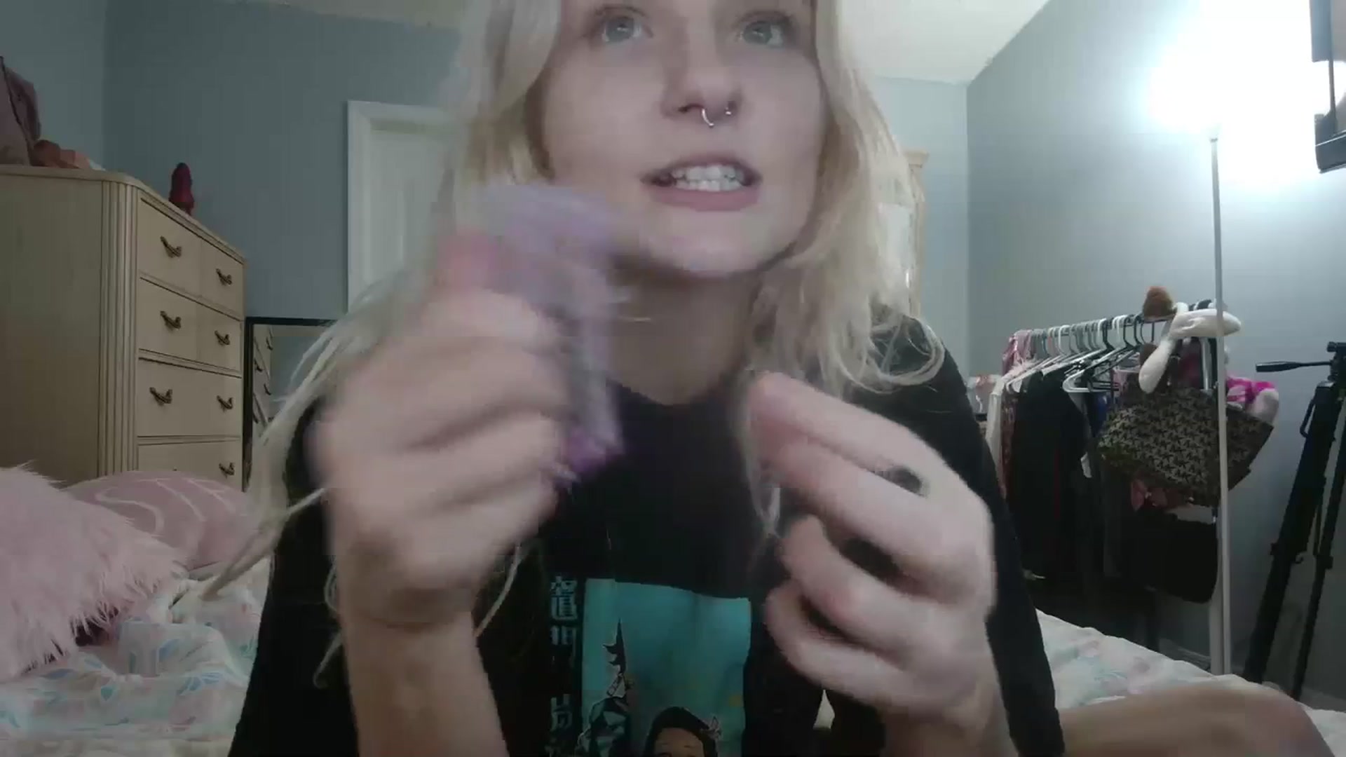 Gallery image thumbnail from DuckChan0's myfreecams stream on, 03/07/2024, 17:41 image 15 of 20