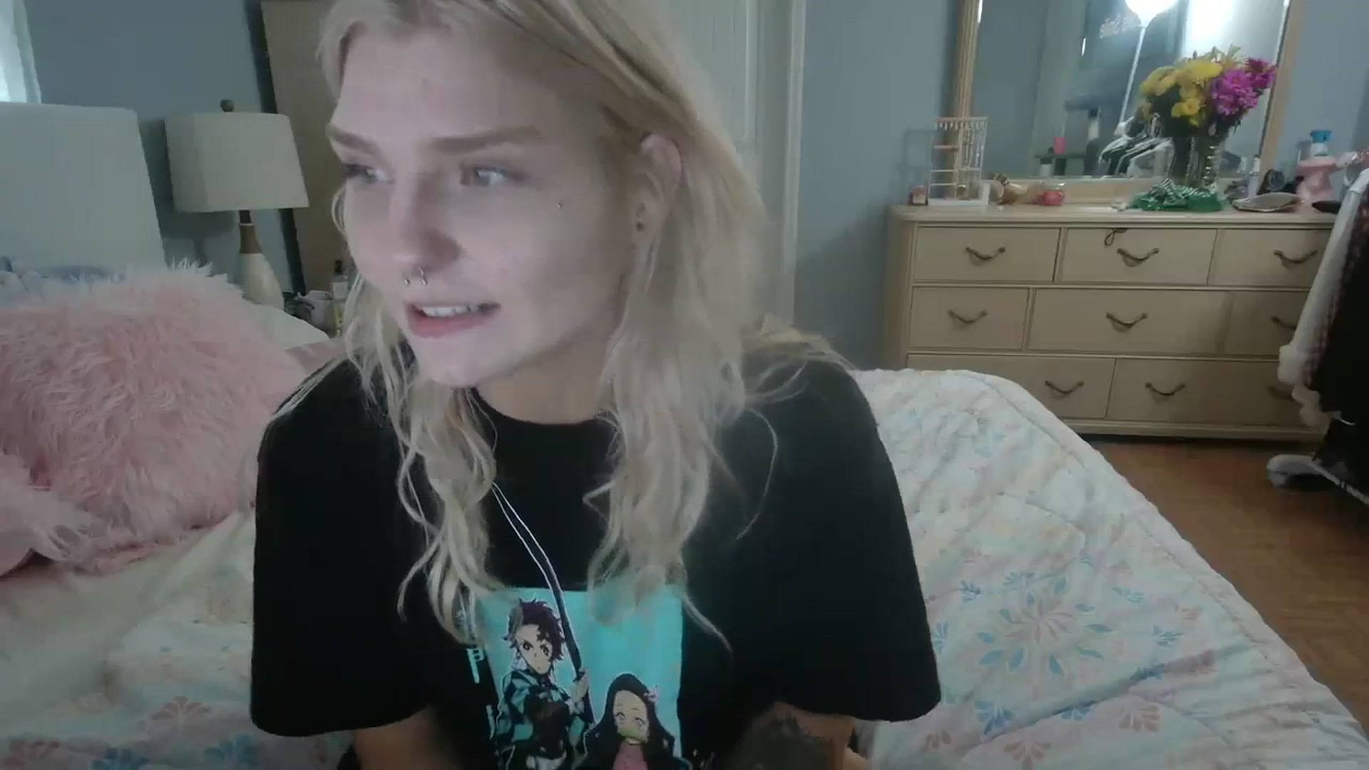 Gallery image thumbnail from DuckChan0's myfreecams stream on, 03/07/2024, 17:41 image 17 of 20