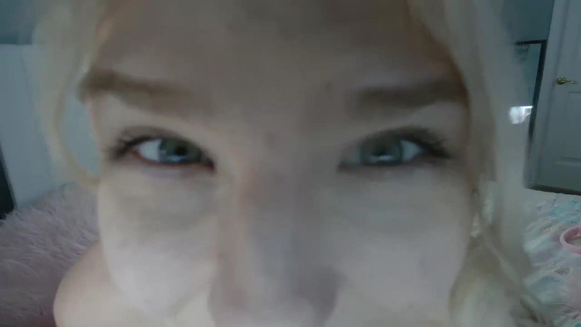 Gallery image thumbnail from DuckChan0's myfreecams stream on, 03/08/2024, 16:01 image 12 of 20