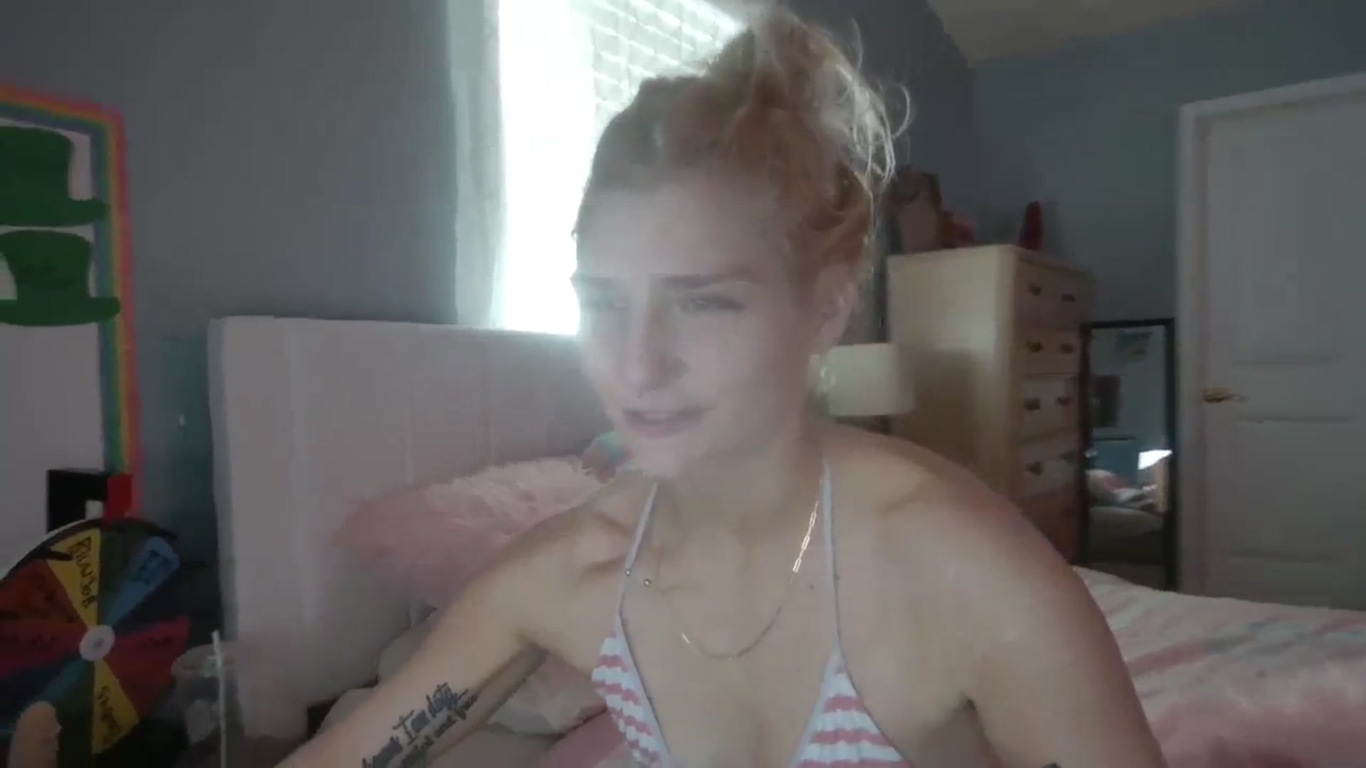 Gallery image thumbnail from DuckChan0's myfreecams stream on, 03/08/2024, 16:27 image 15 of 20