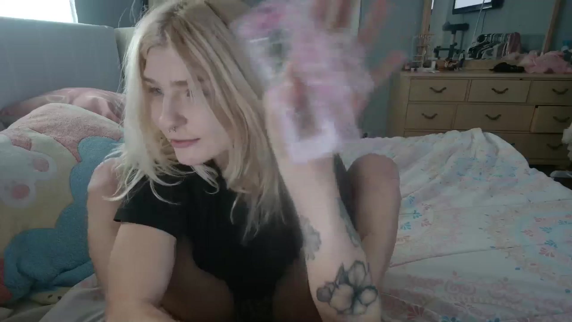 Gallery image thumbnail from DuckChan0's myfreecams stream on, 03/11/2024, 16:09 image 18 of 20