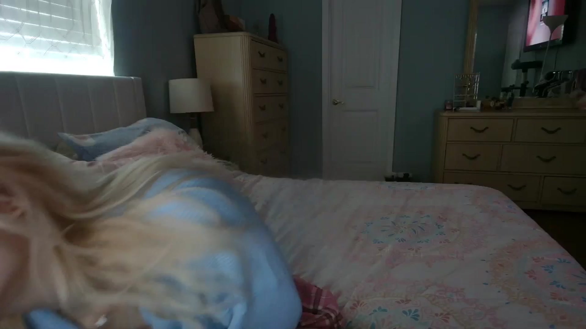Gallery image thumbnail from DuckChan0's myfreecams stream on, 03/12/2024, 15:08 image 3 of 20