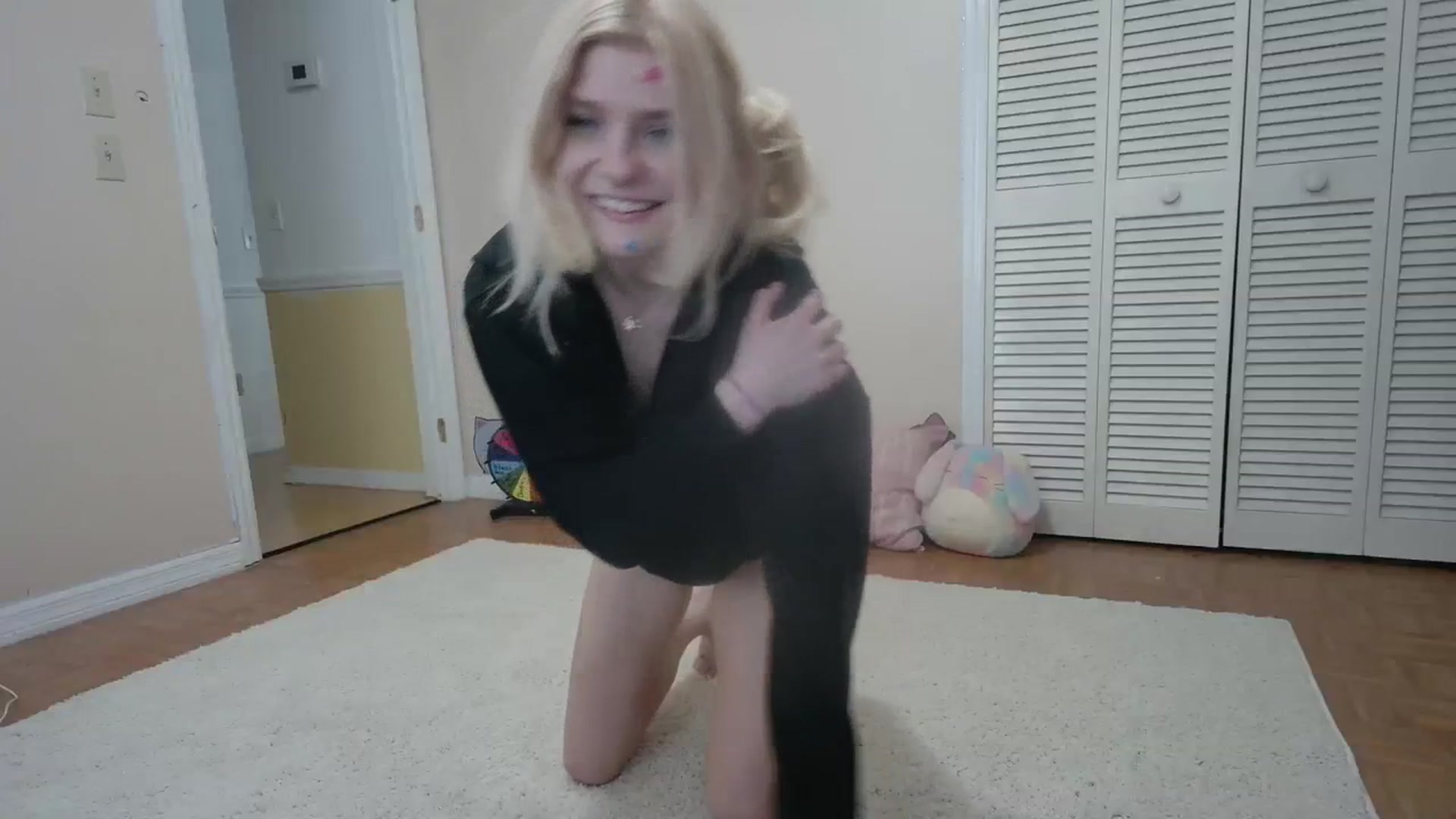 Gallery image thumbnail from DuckChan0's myfreecams stream on, 03/13/2024, 16:03 image 9 of 20