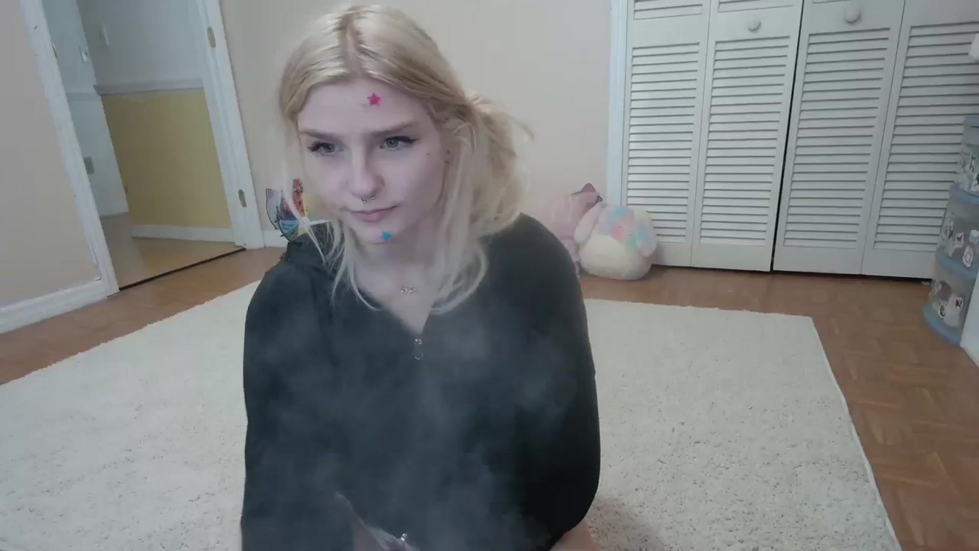 Gallery image thumbnail from DuckChan0's myfreecams stream on, 03/13/2024, 16:03 image 11 of 20