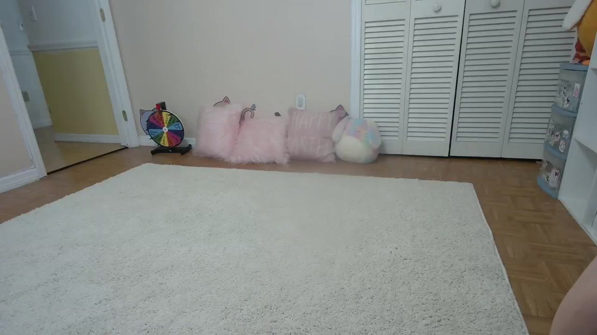 Gallery image thumbnail from DuckChan0's myfreecams stream on, 03/13/2024, 16:03 image 13 of 20