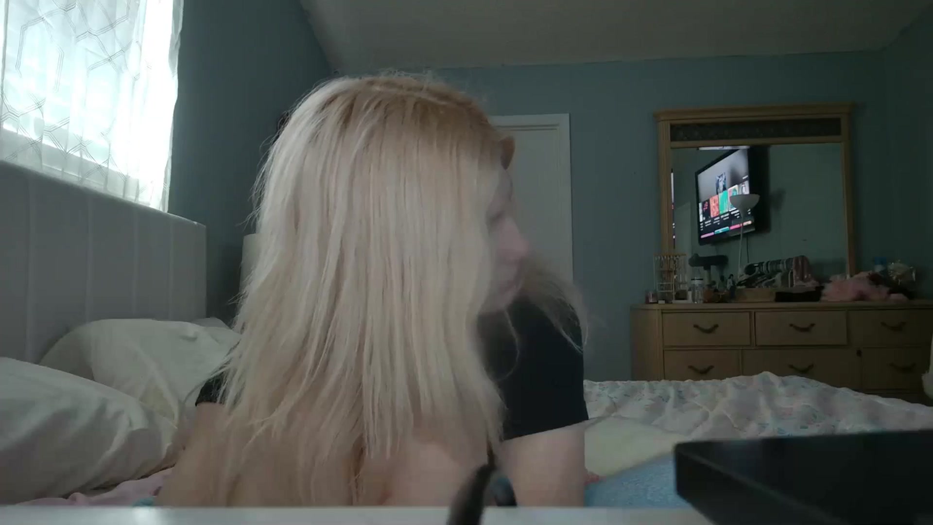 Gallery image thumbnail from DuckChan0's myfreecams stream on, 03/15/2024, 16:07 image 17 of 20