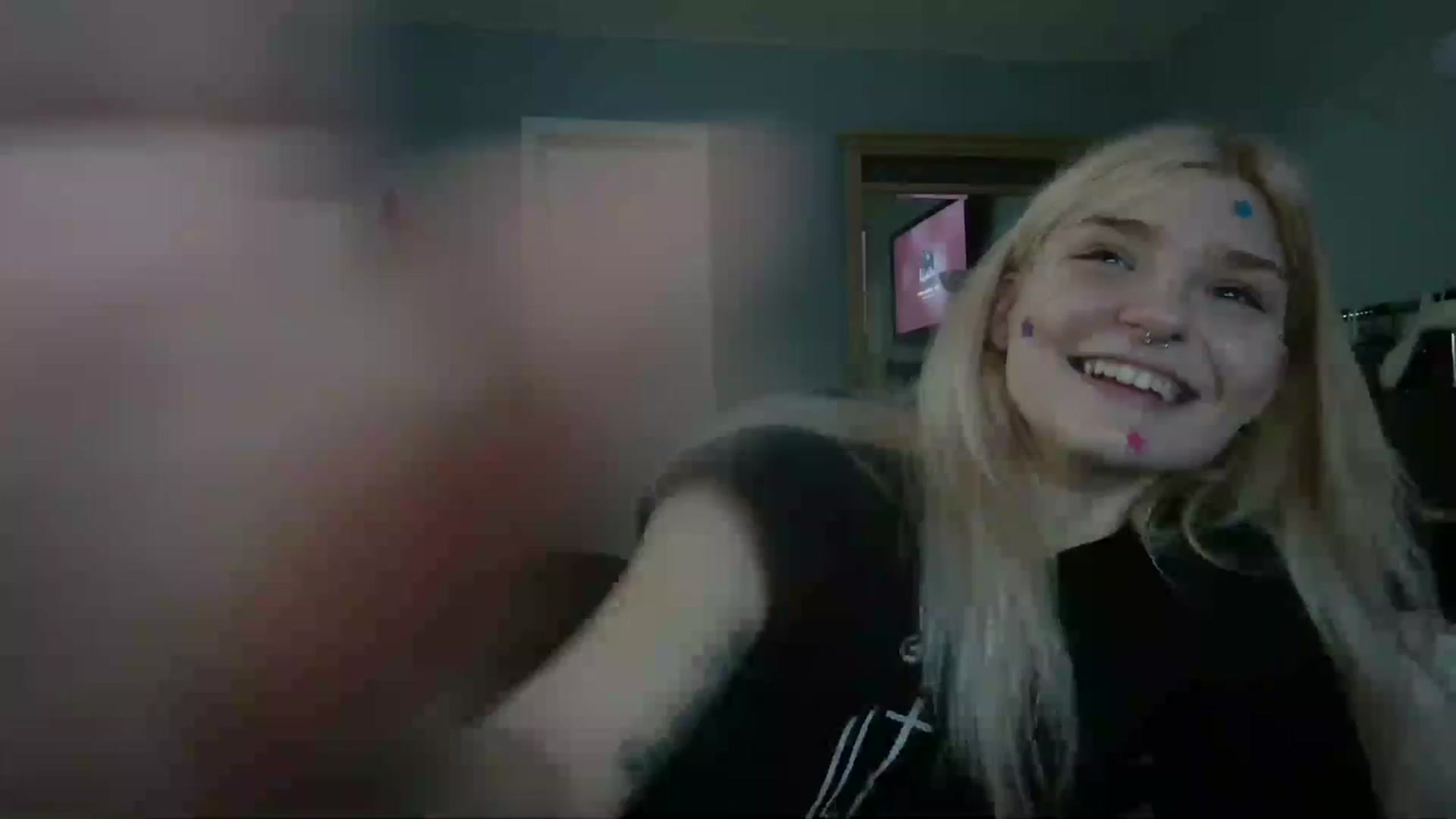 Gallery image thumbnail from DuckChan0's myfreecams stream on, 03/15/2024, 16:07 image 18 of 20