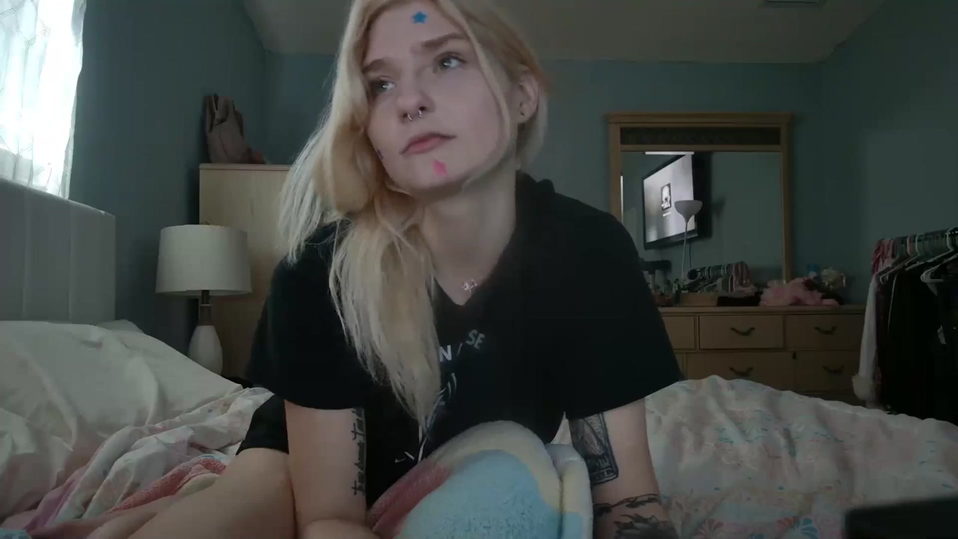 Gallery image thumbnail from DuckChan0's myfreecams stream on, 03/15/2024, 16:07 image 16 of 20