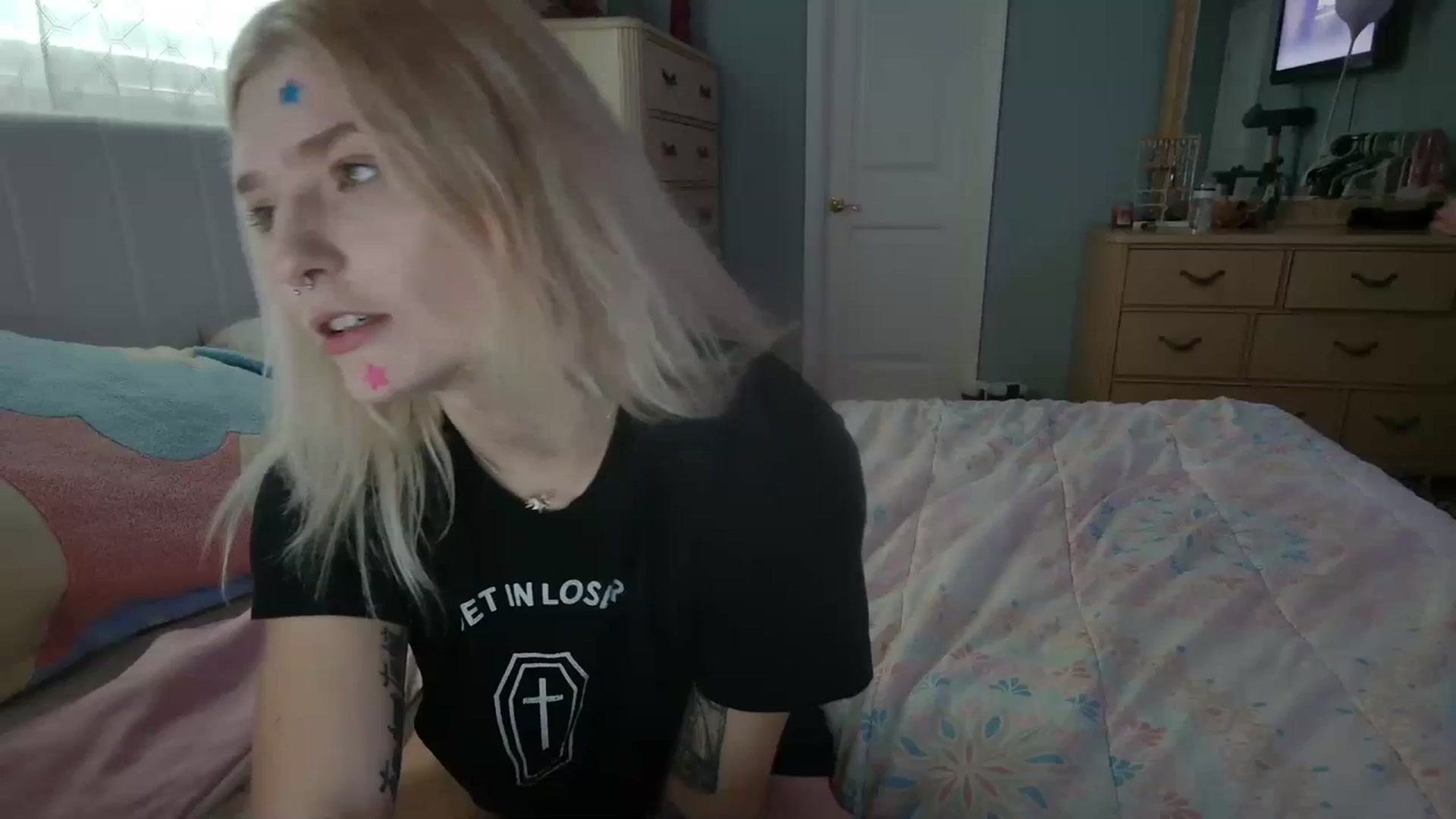 Gallery image thumbnail from DuckChan0's myfreecams stream on, 03/15/2024, 16:07 image 1 of 20