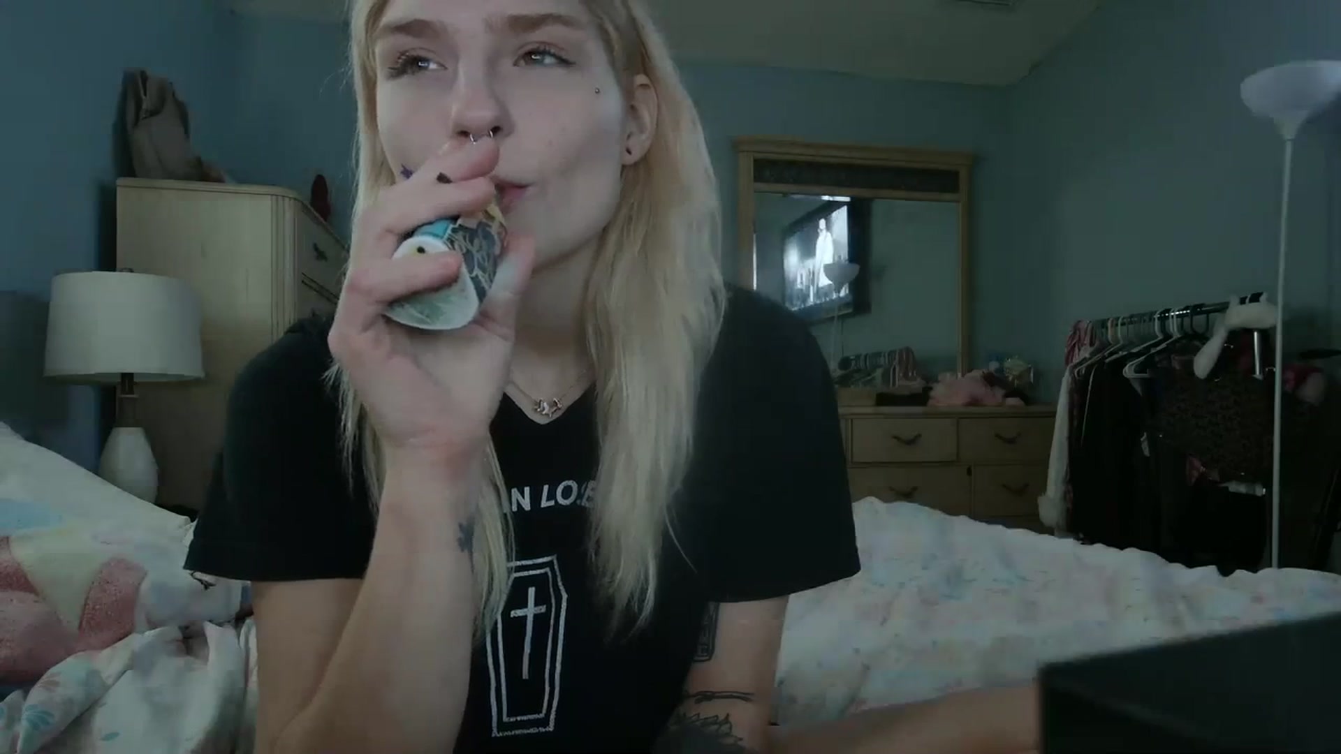 Gallery image thumbnail from DuckChan0's myfreecams stream on, 03/15/2024, 16:07 image 19 of 20