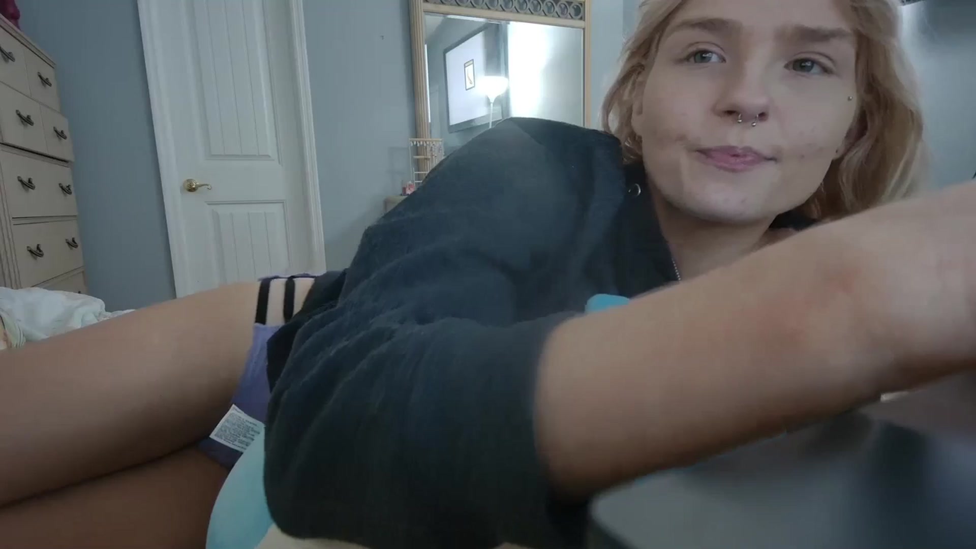 Gallery image thumbnail from DuckChan0's myfreecams stream on, 03/18/2024, 16:12 image 18 of 20