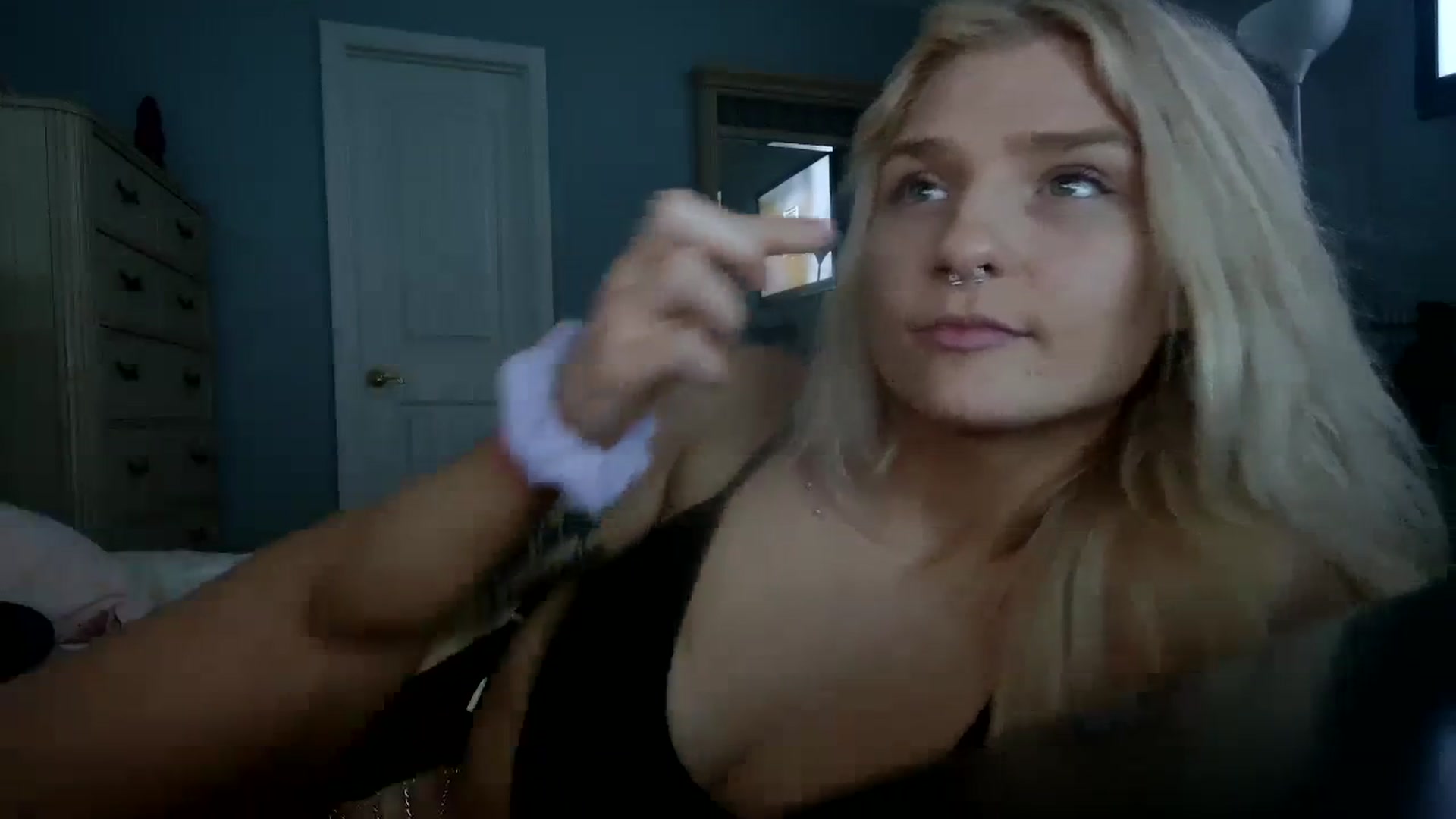 Gallery image thumbnail from DuckChan0's myfreecams stream on, 03/21/2024, 16:52 image 18 of 20
