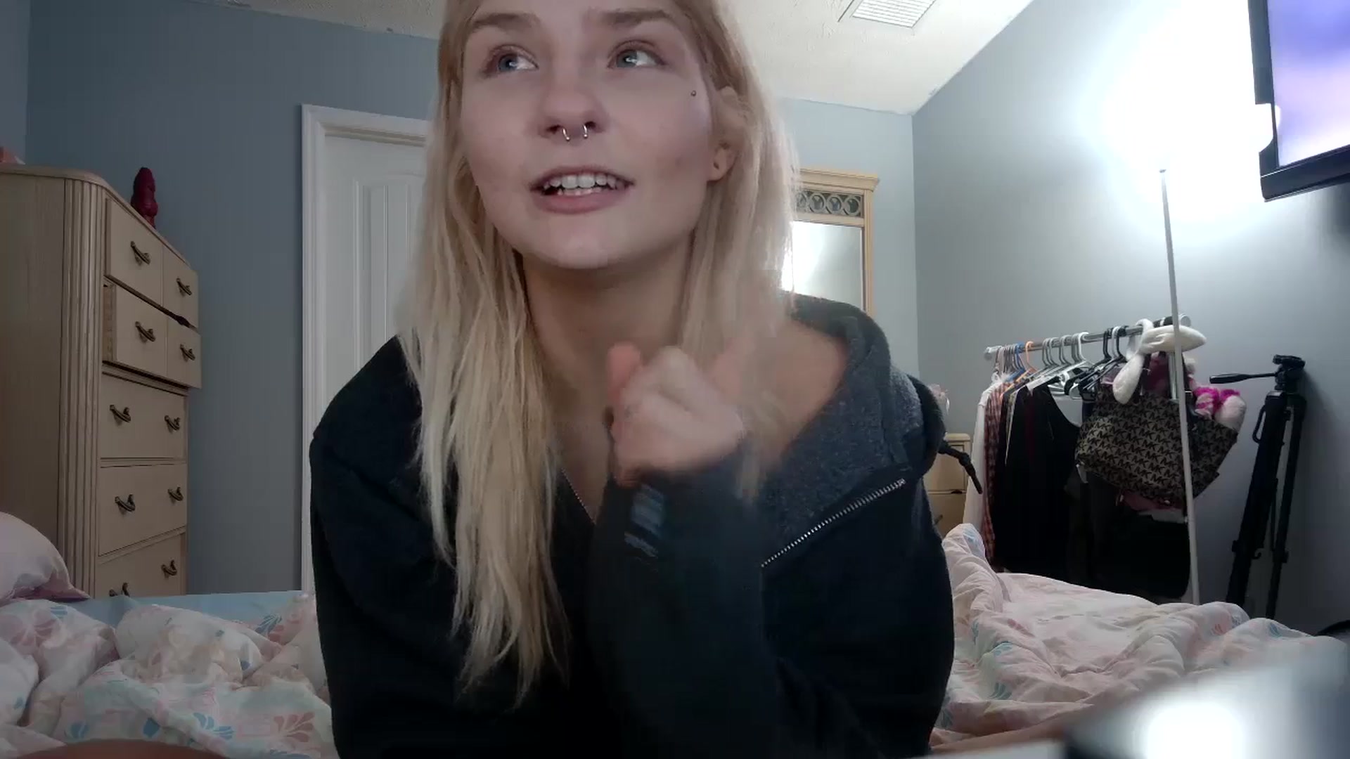 Gallery image thumbnail from DuckChan0's myfreecams stream on, 03/22/2024, 14:23 image 20 of 20